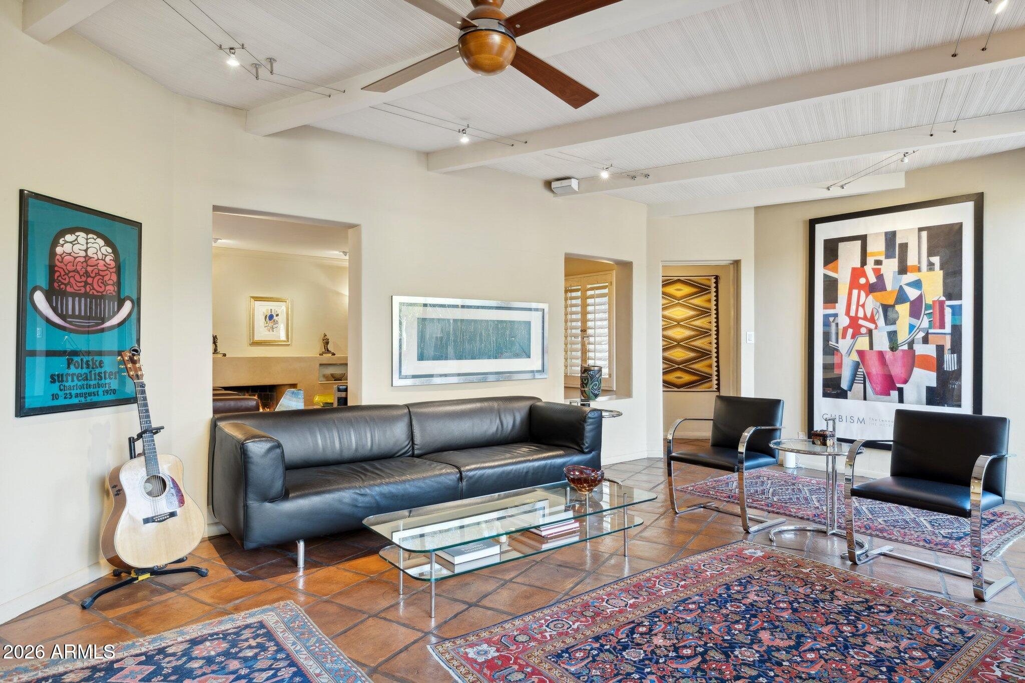 146 E MARIPOSA Street