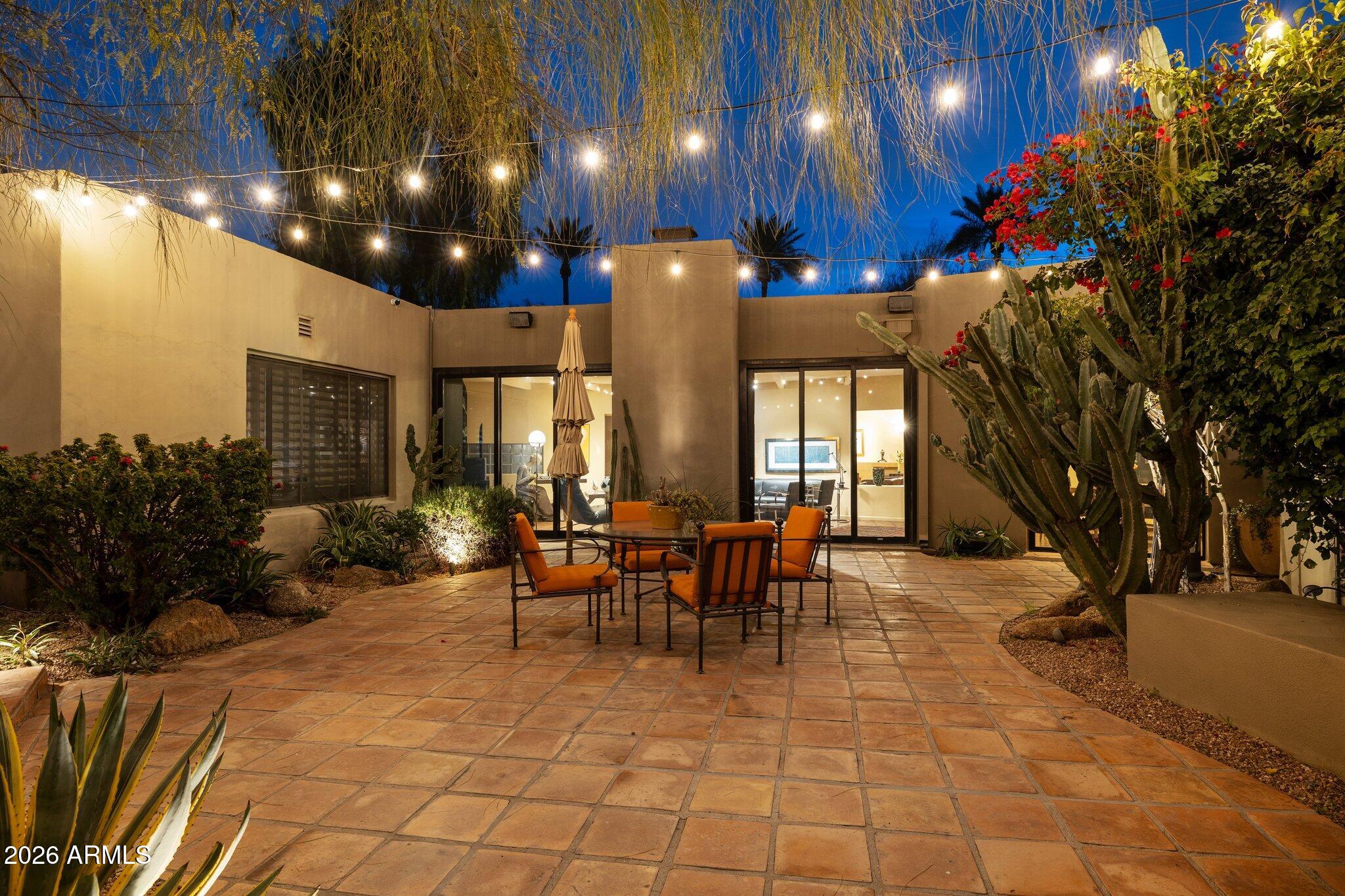146 E MARIPOSA Street