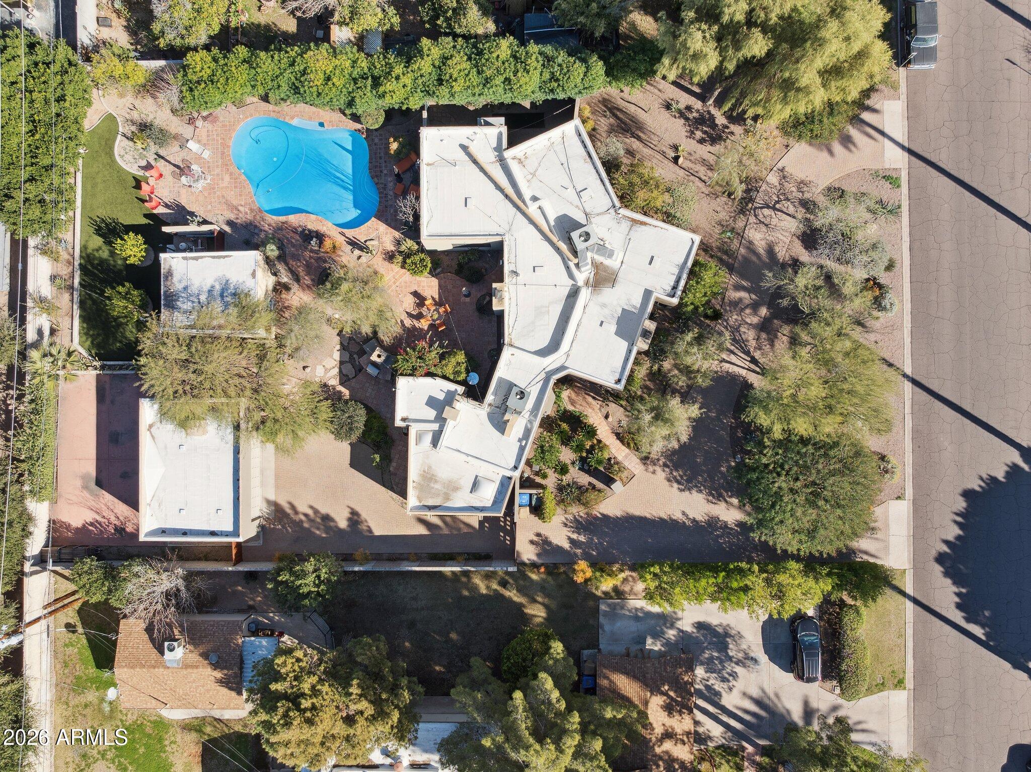 146 E MARIPOSA Street