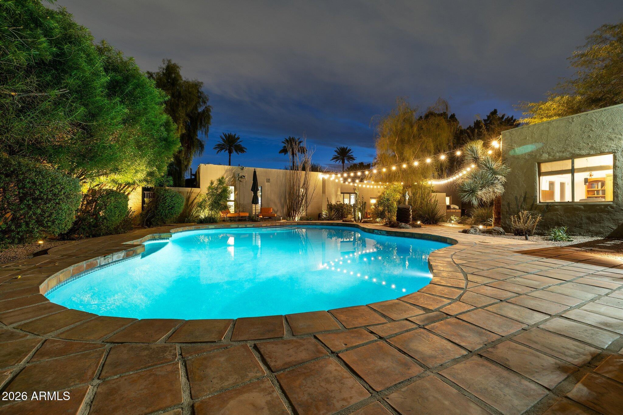 146 E MARIPOSA Street