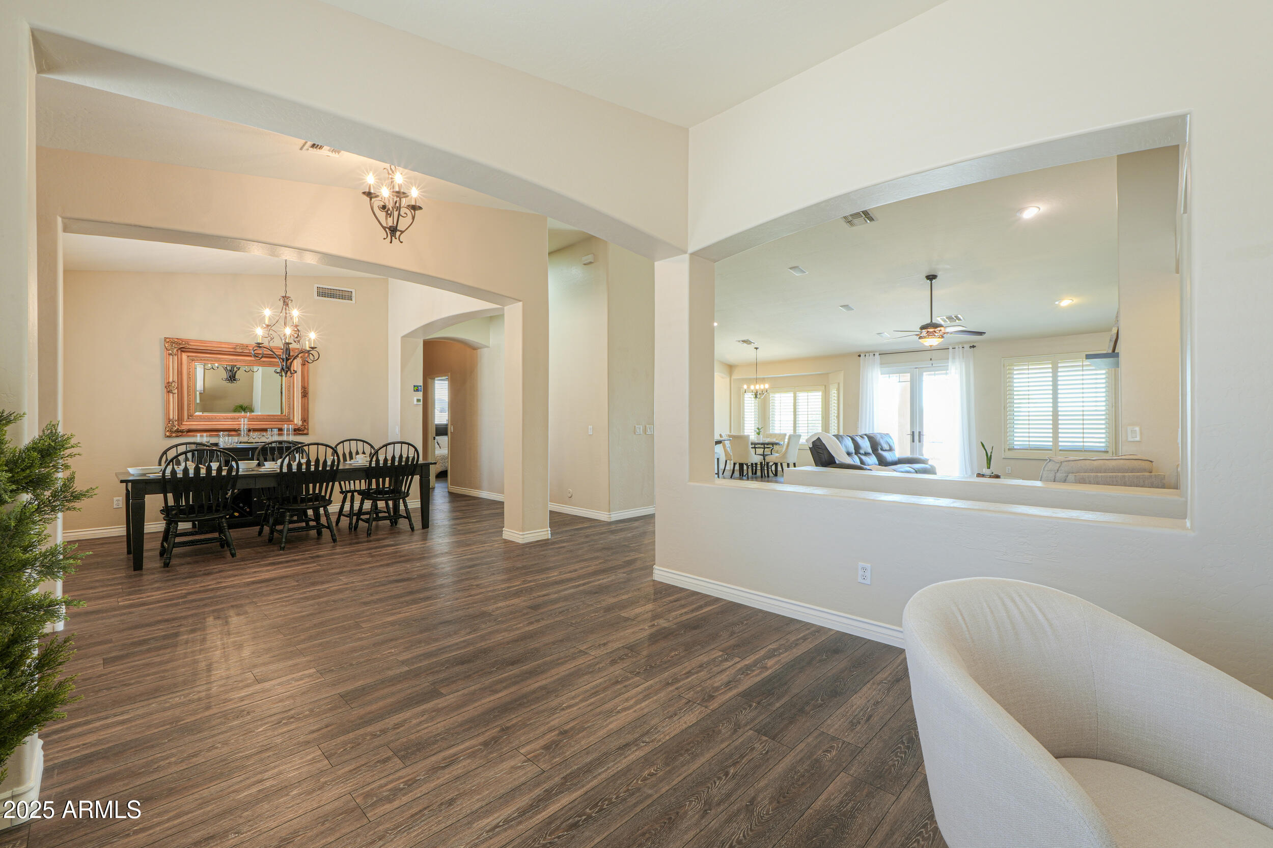 2041 E PALM BEACH Drive