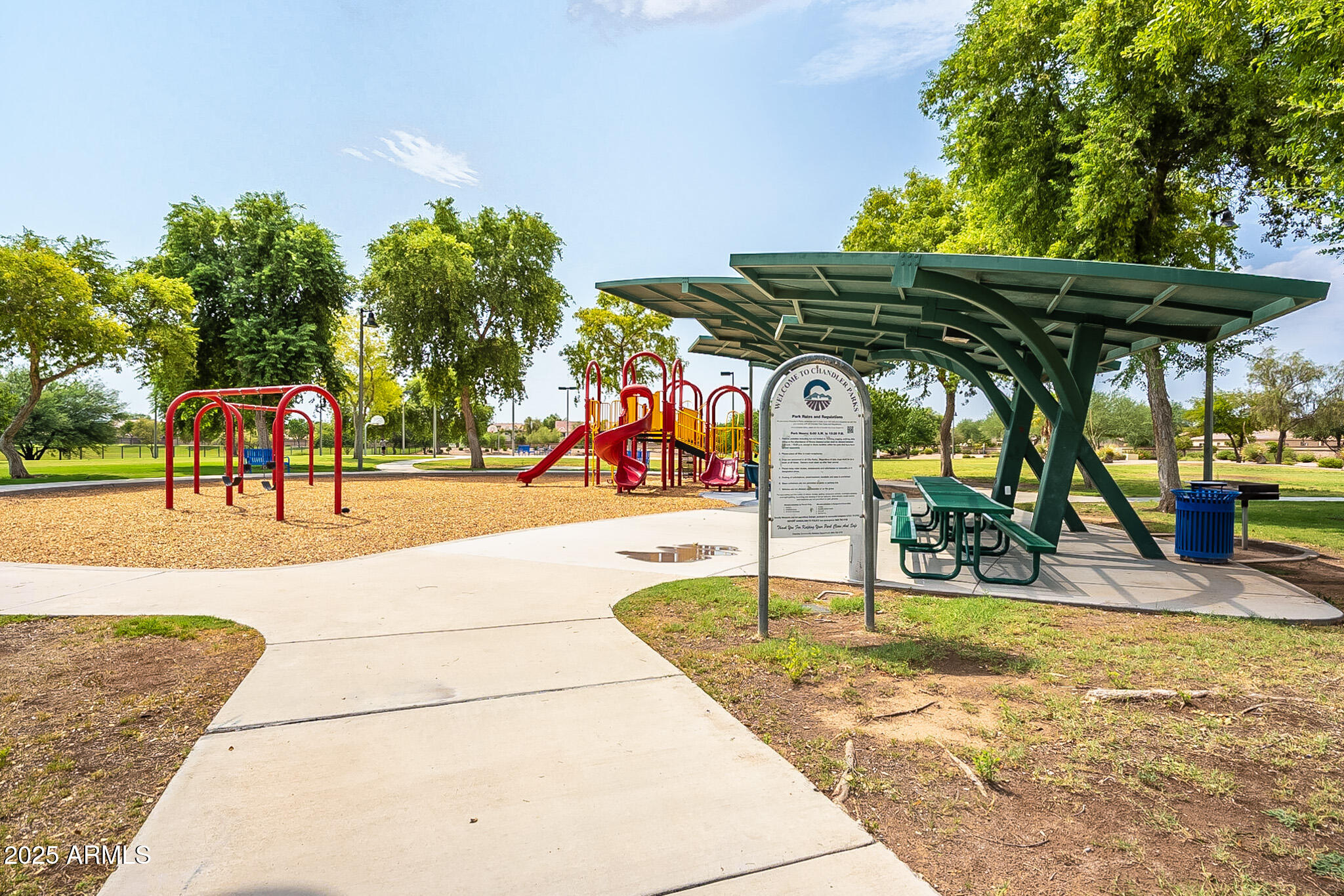 2041 E PALM BEACH Drive