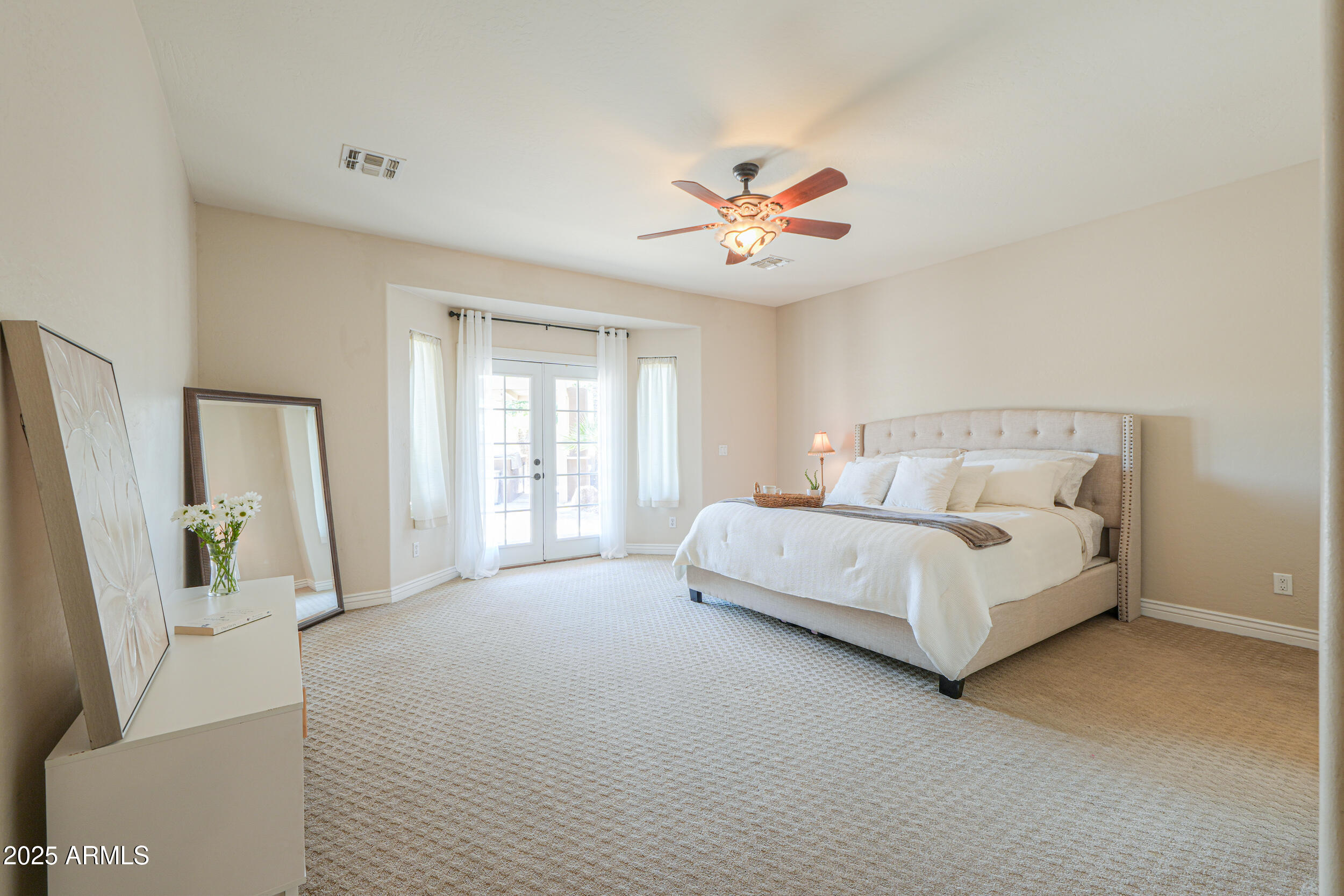 2041 E PALM BEACH Drive