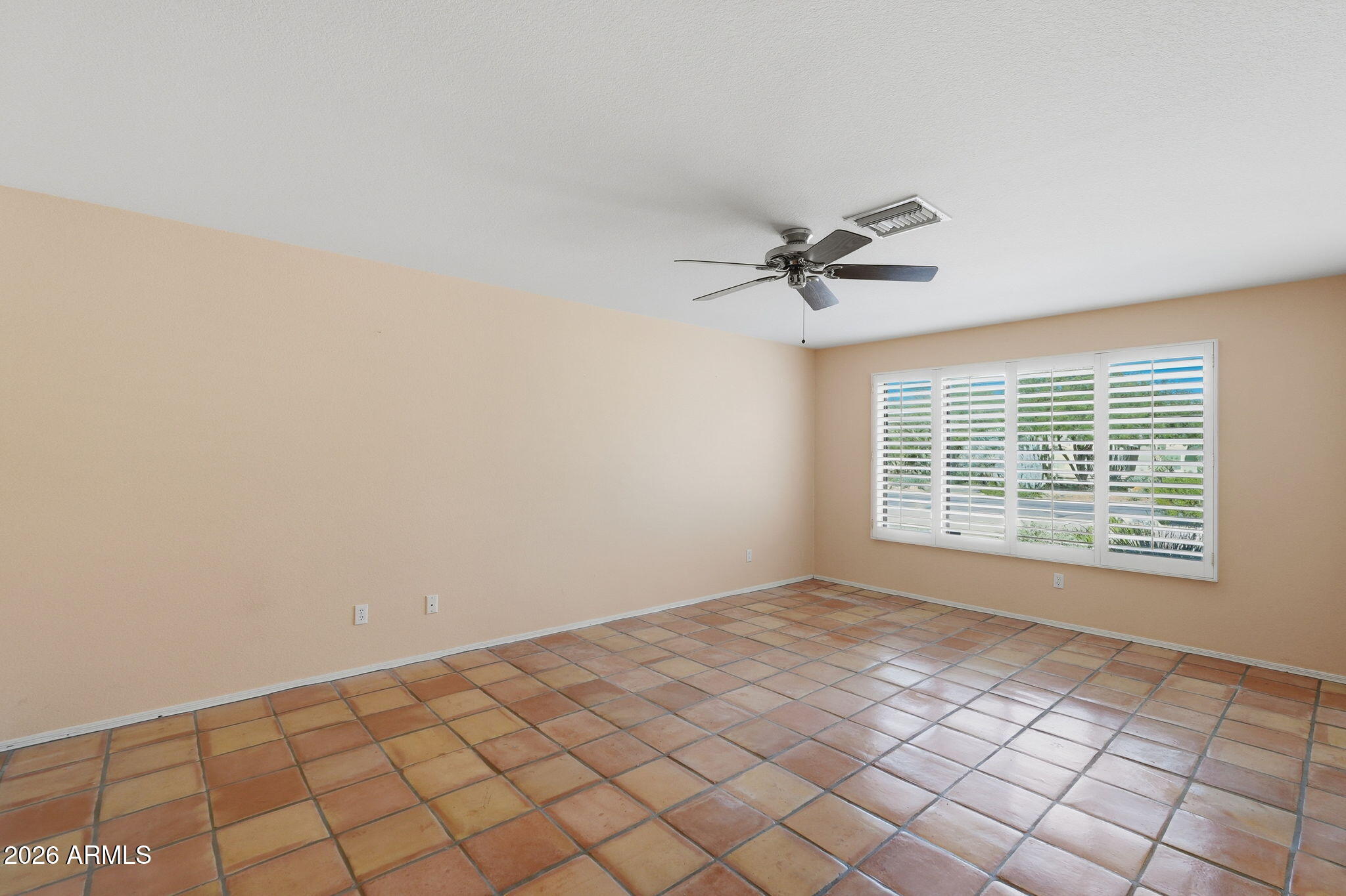 125 E BLUE EAGLE Lane