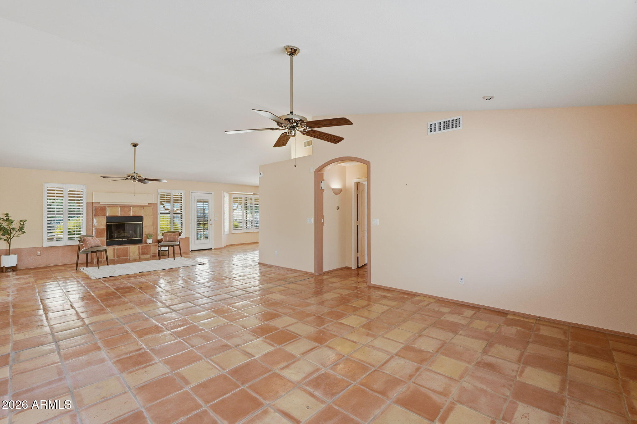 125 E BLUE EAGLE Lane