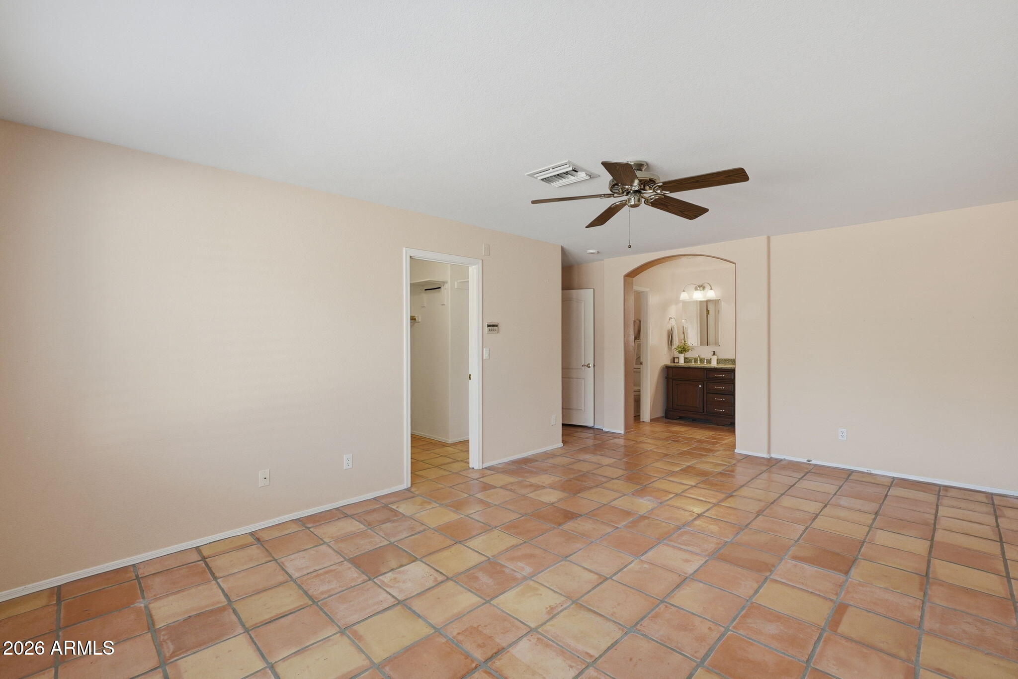 125 E BLUE EAGLE Lane