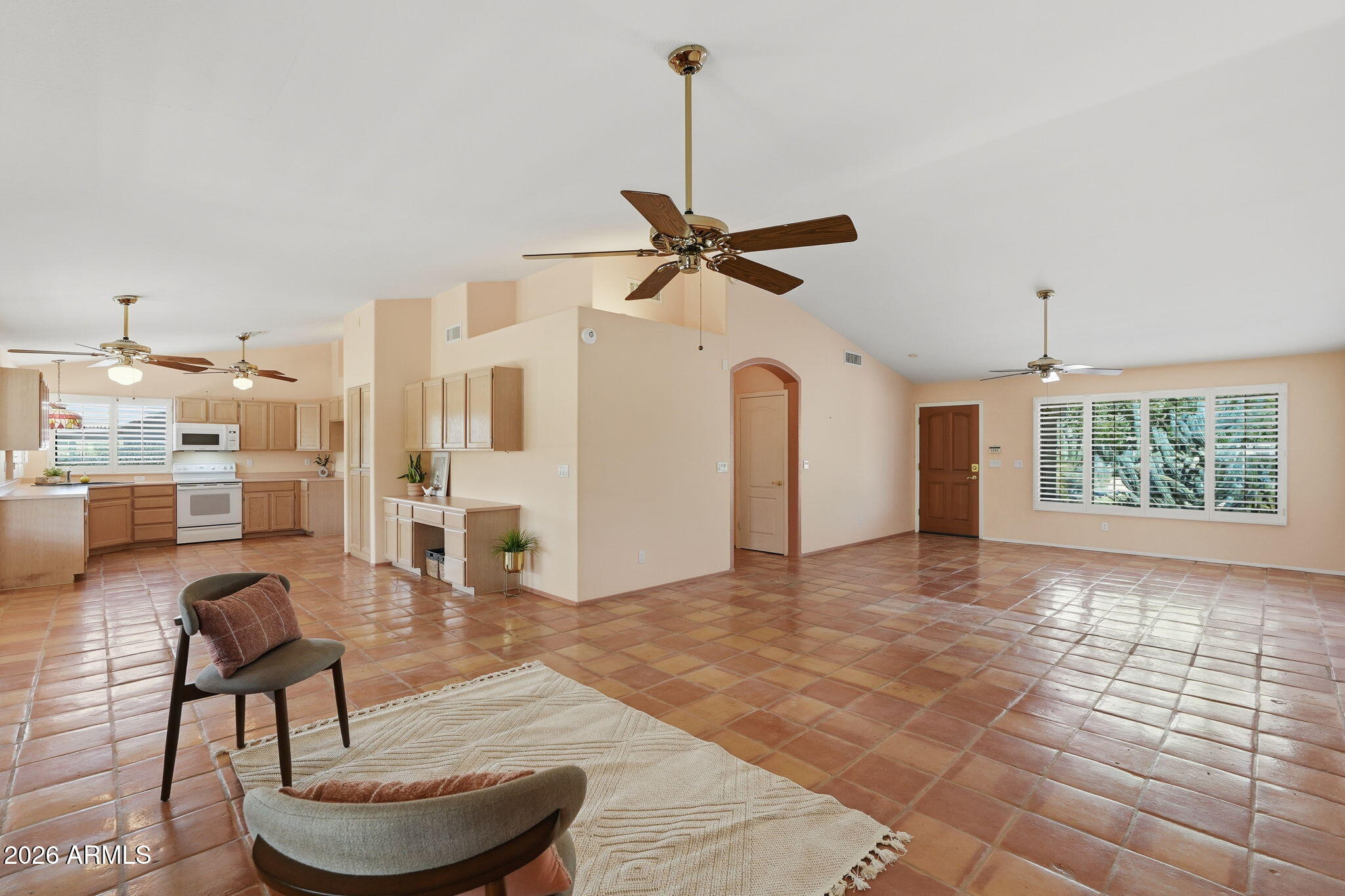 125 E BLUE EAGLE Lane