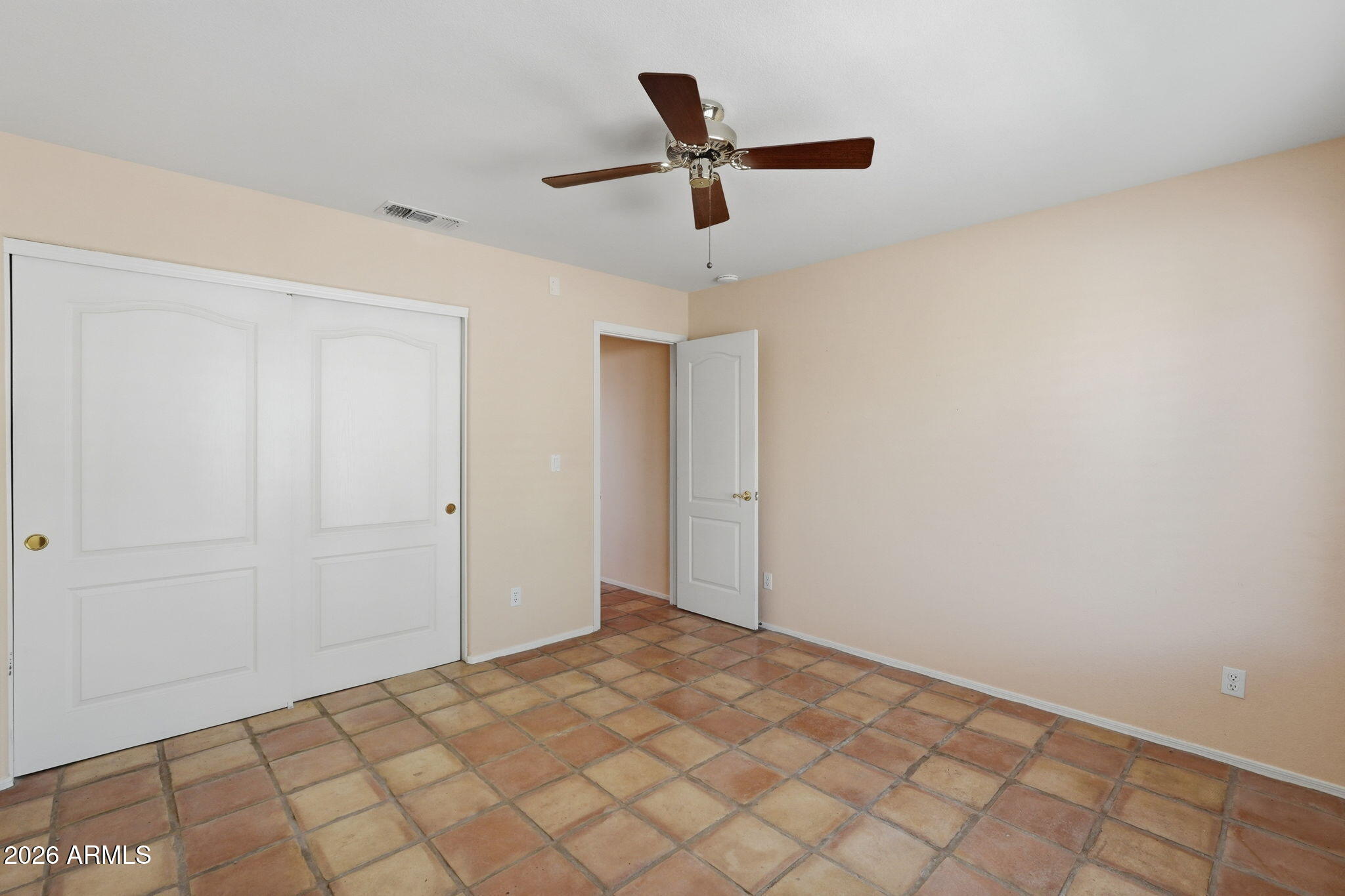 125 E BLUE EAGLE Lane