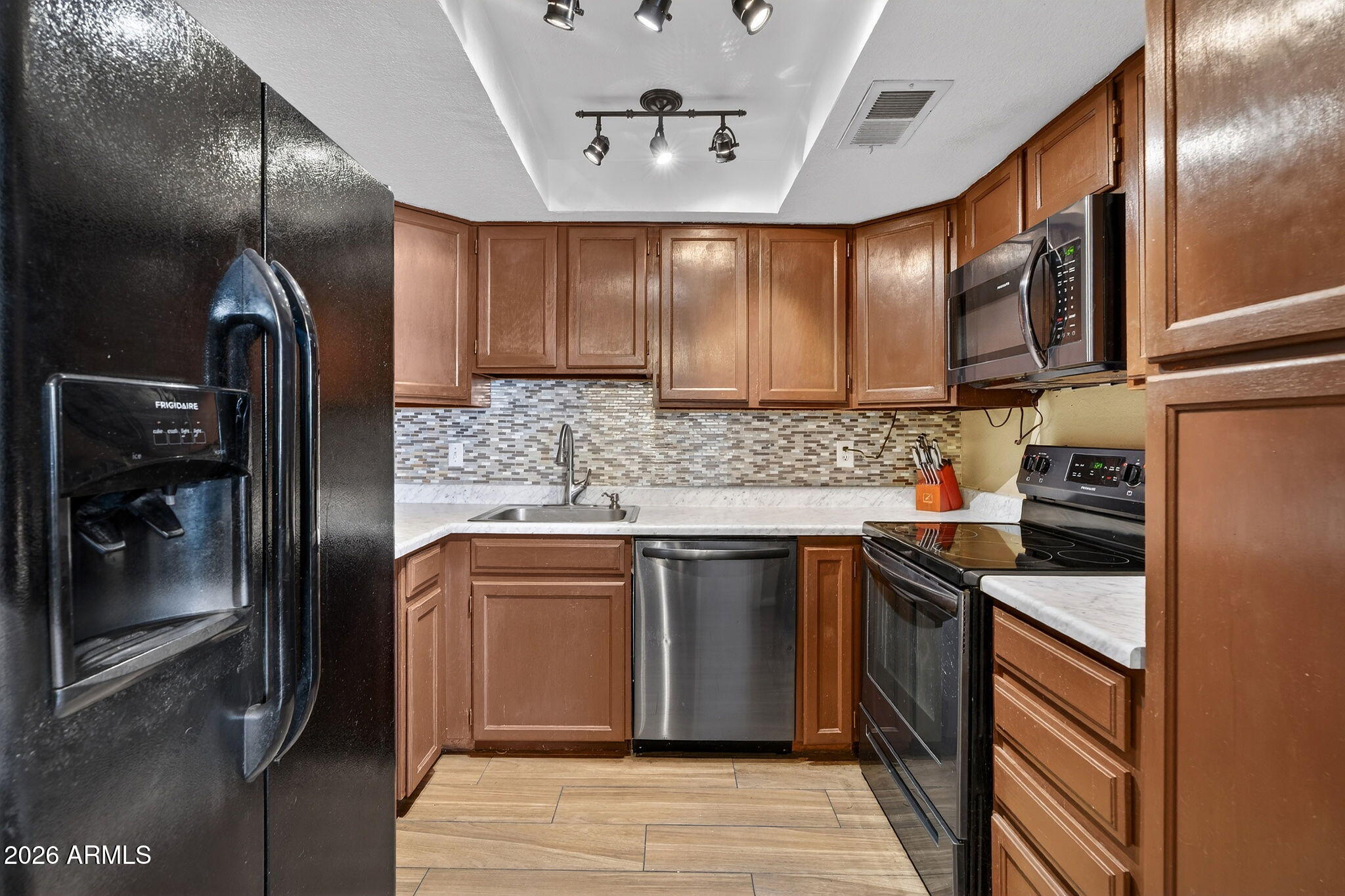 2040 S LONGMORE Street 75