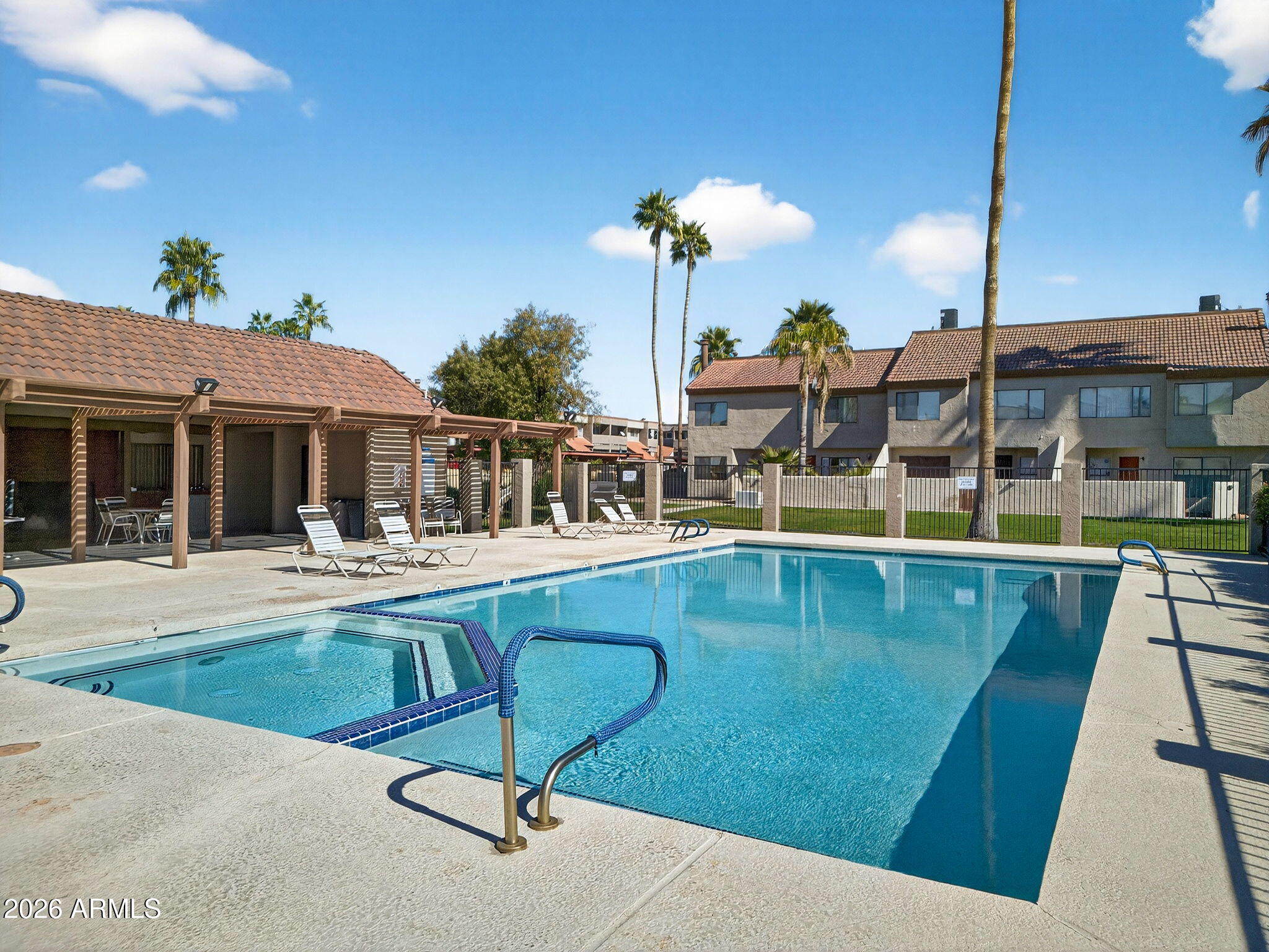 2040 S LONGMORE Street 75