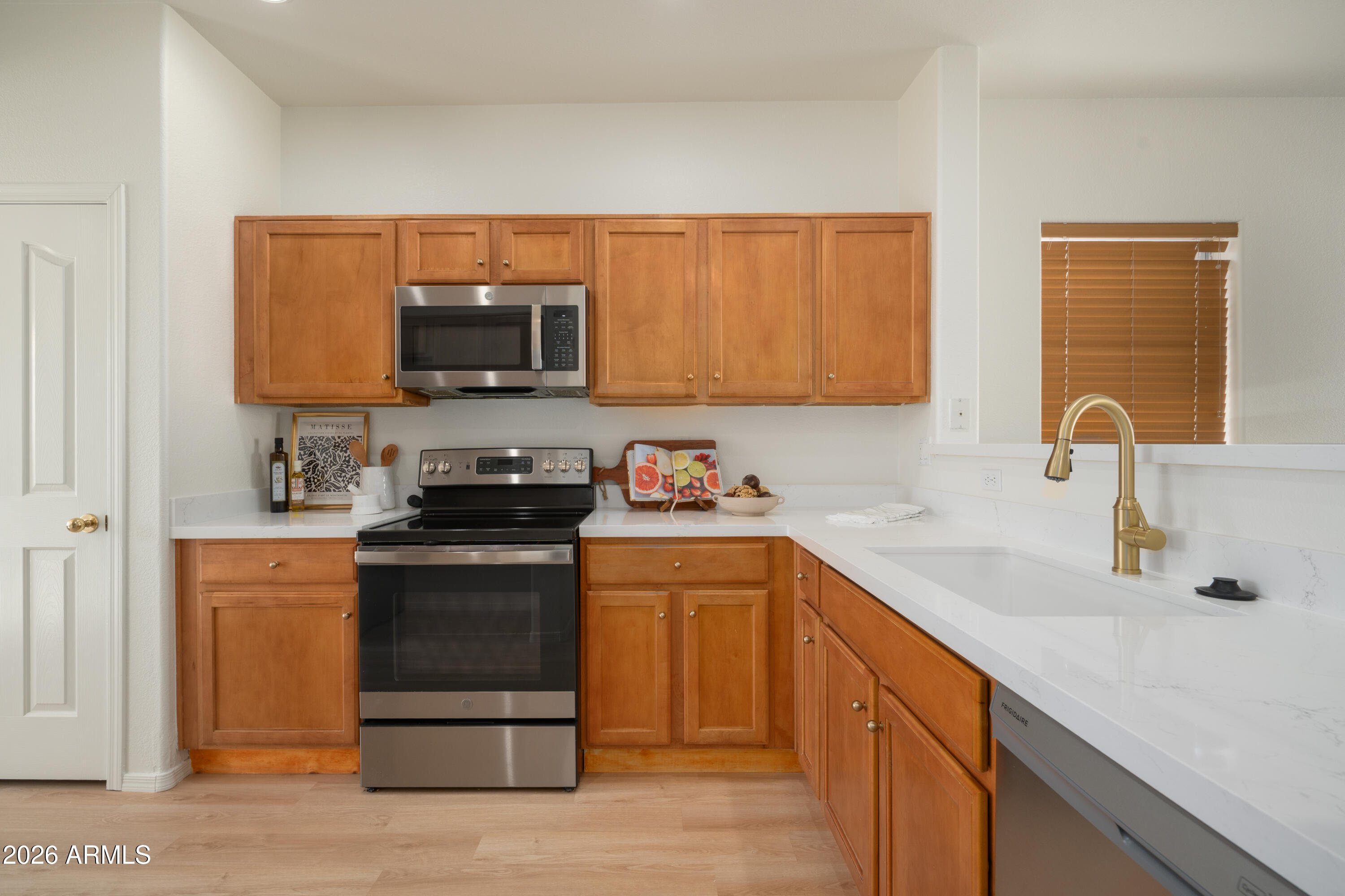 11560 W KINDERMAN Drive