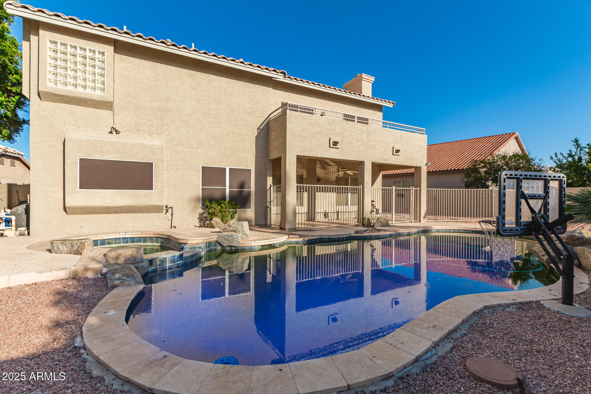 7834 W KERRY Lane