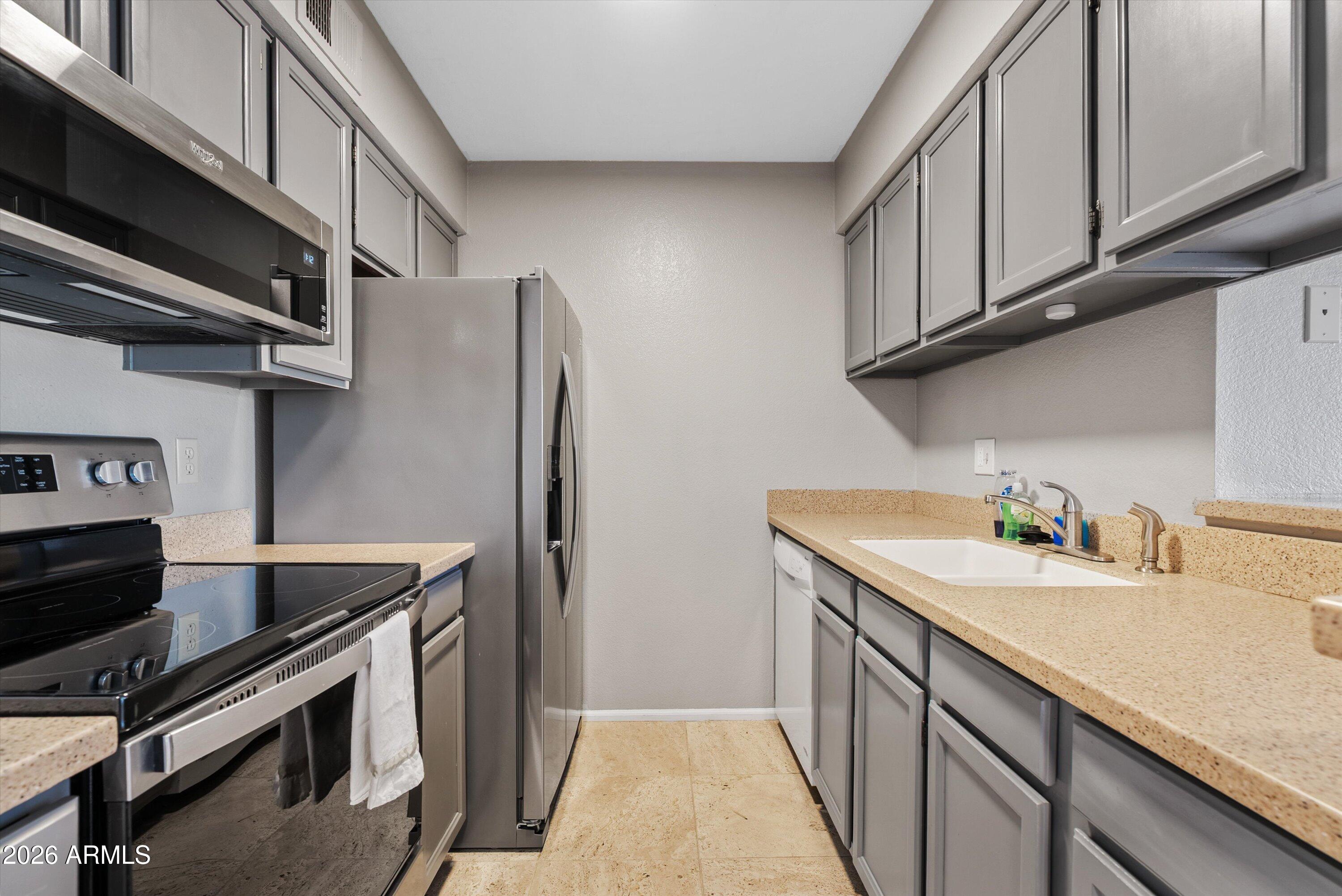 10610 S 48TH Street 2098