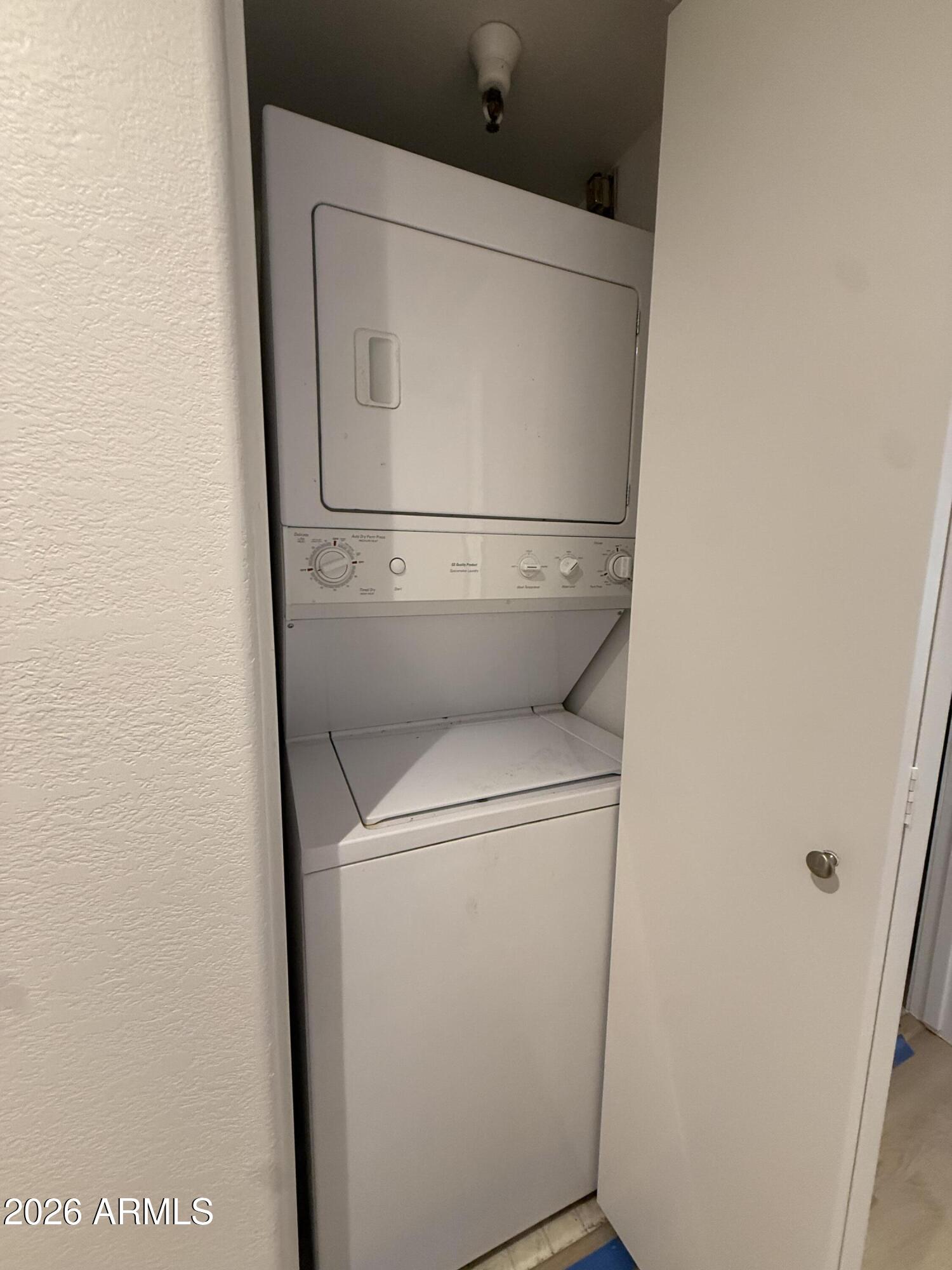 255 S KYRENE Road 140