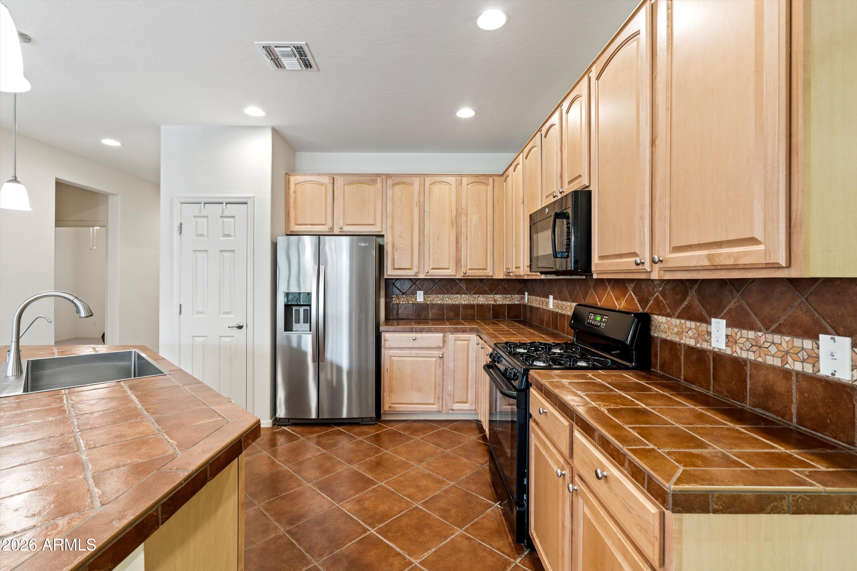 42406 W FALLING STAR Drive