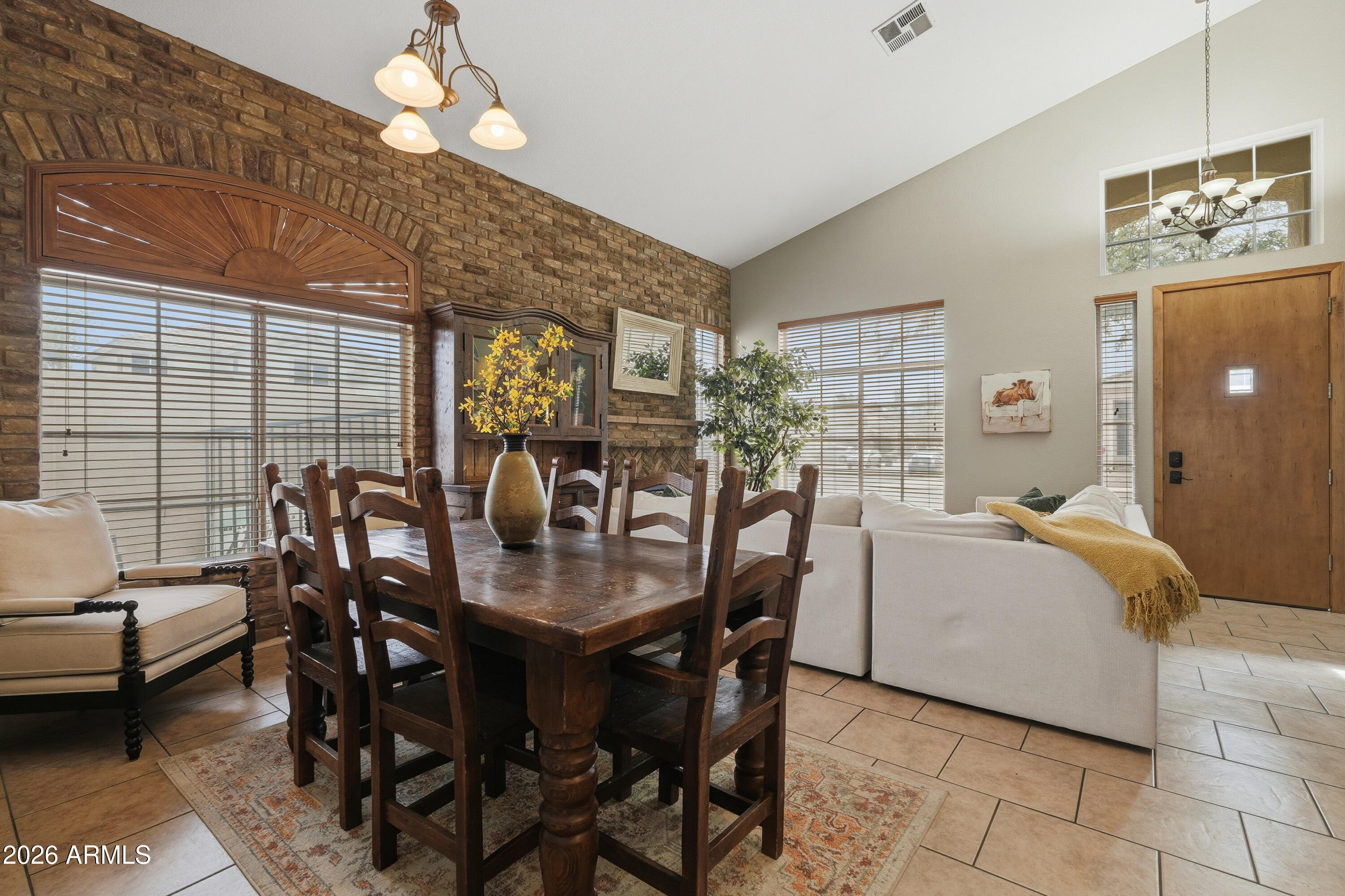 2570 W SHANNON Court