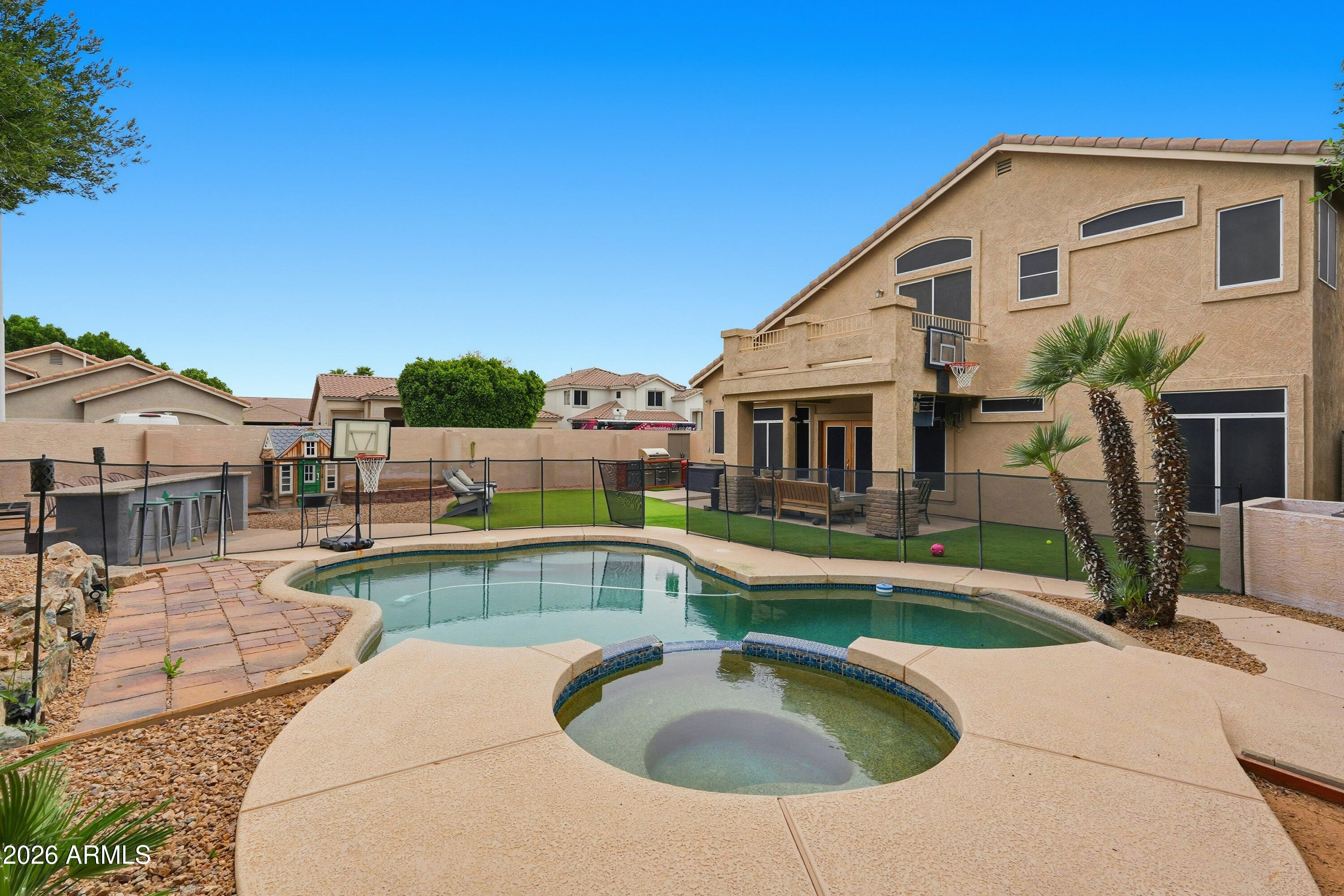 2570 W SHANNON Court