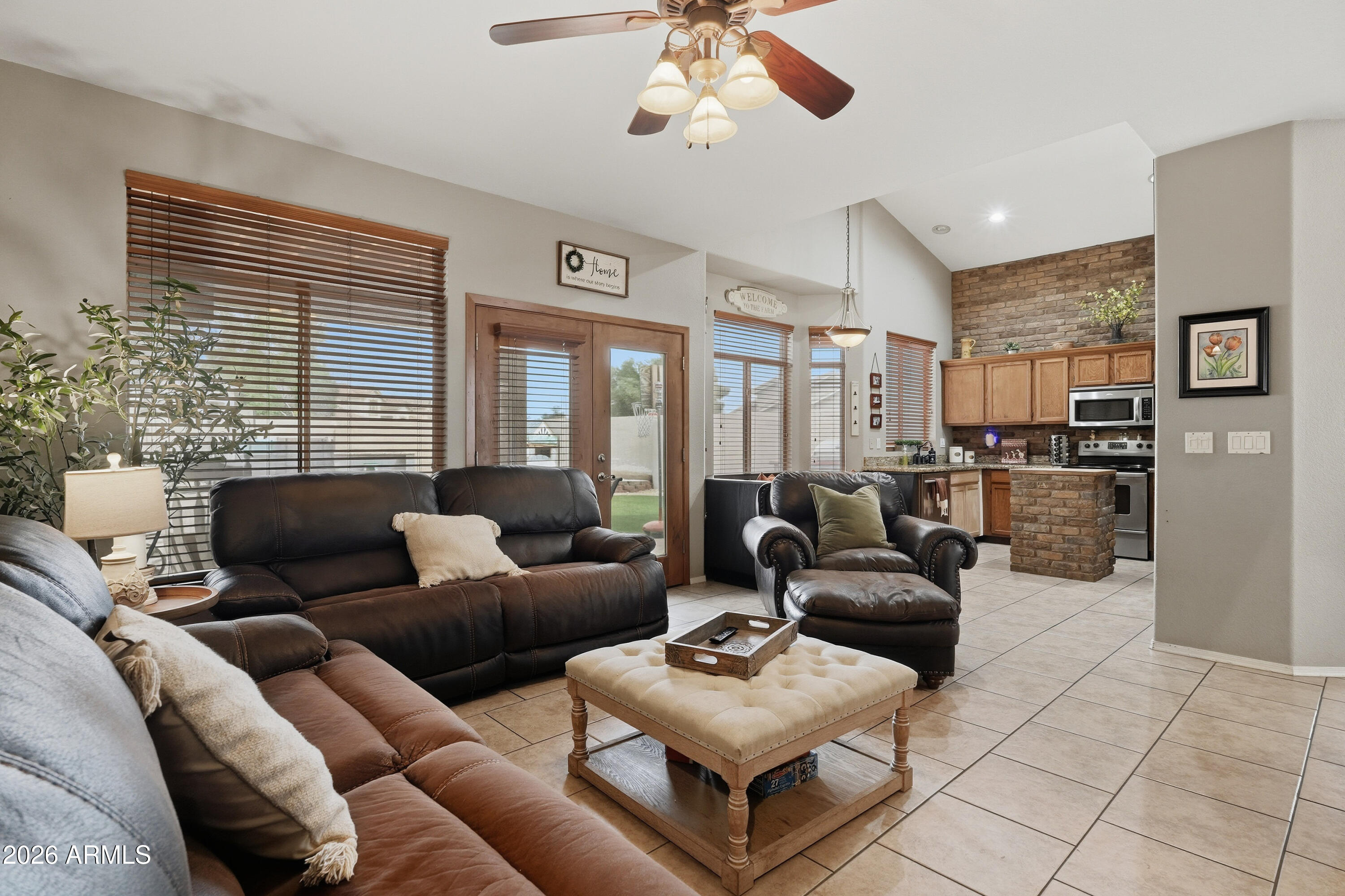 2570 W SHANNON Court