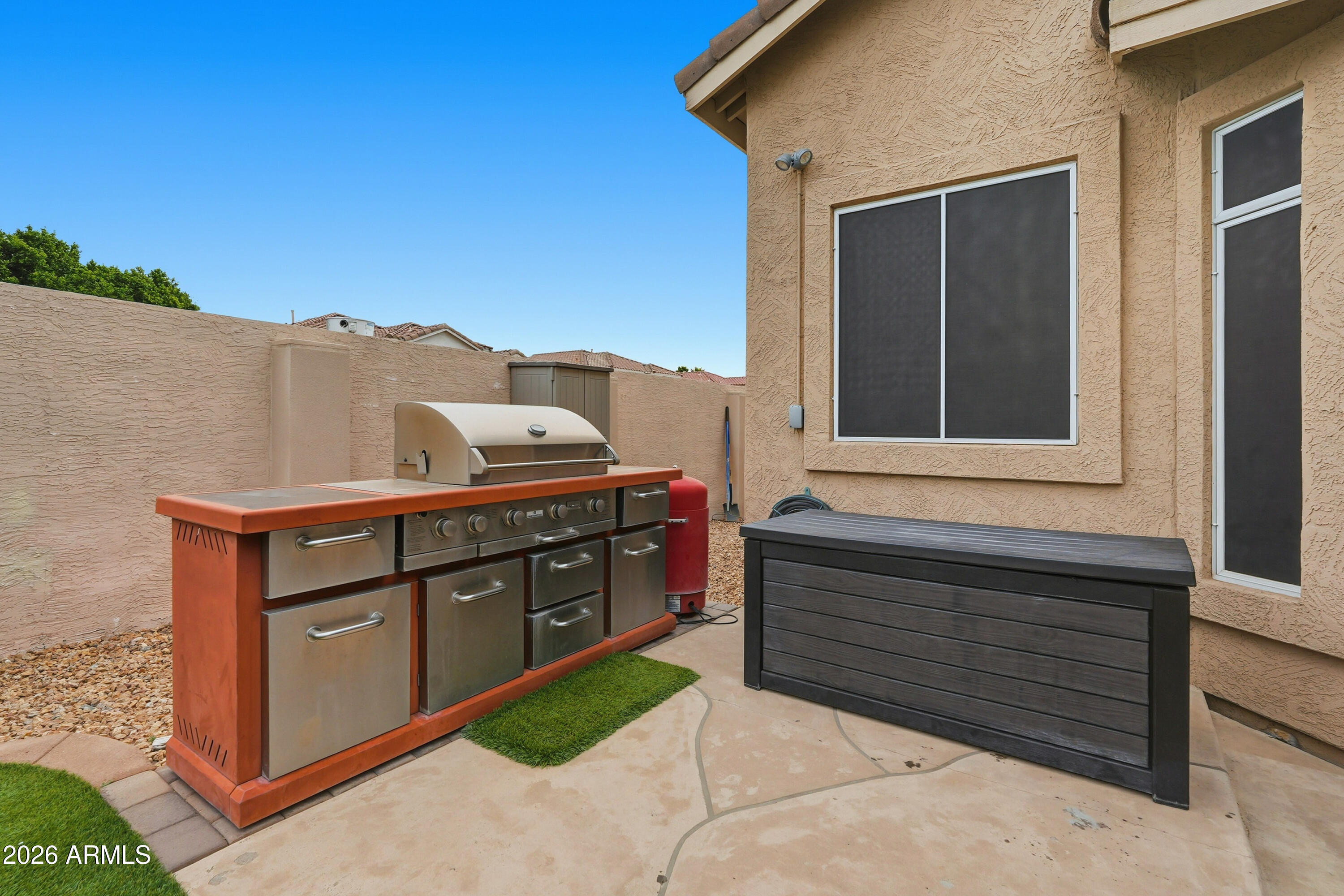 2570 W SHANNON Court