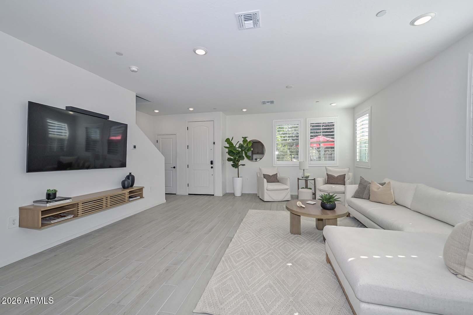 2665 S CATHERINE Drive 101