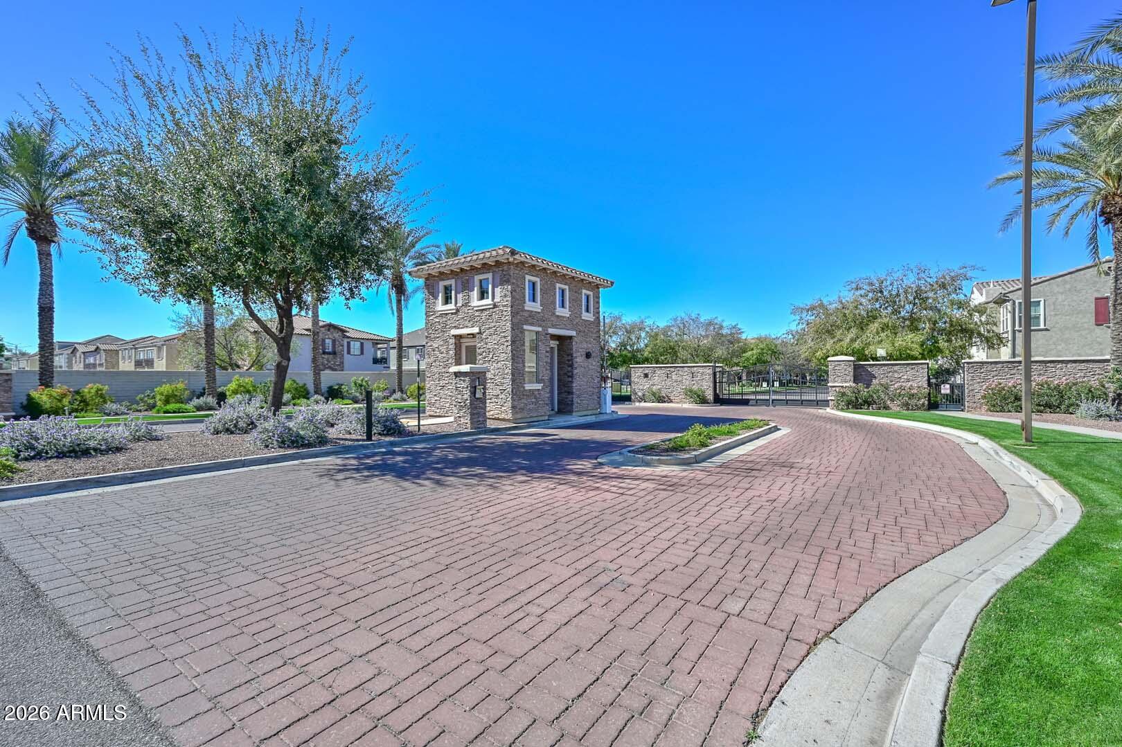 2665 S CATHERINE Drive 101