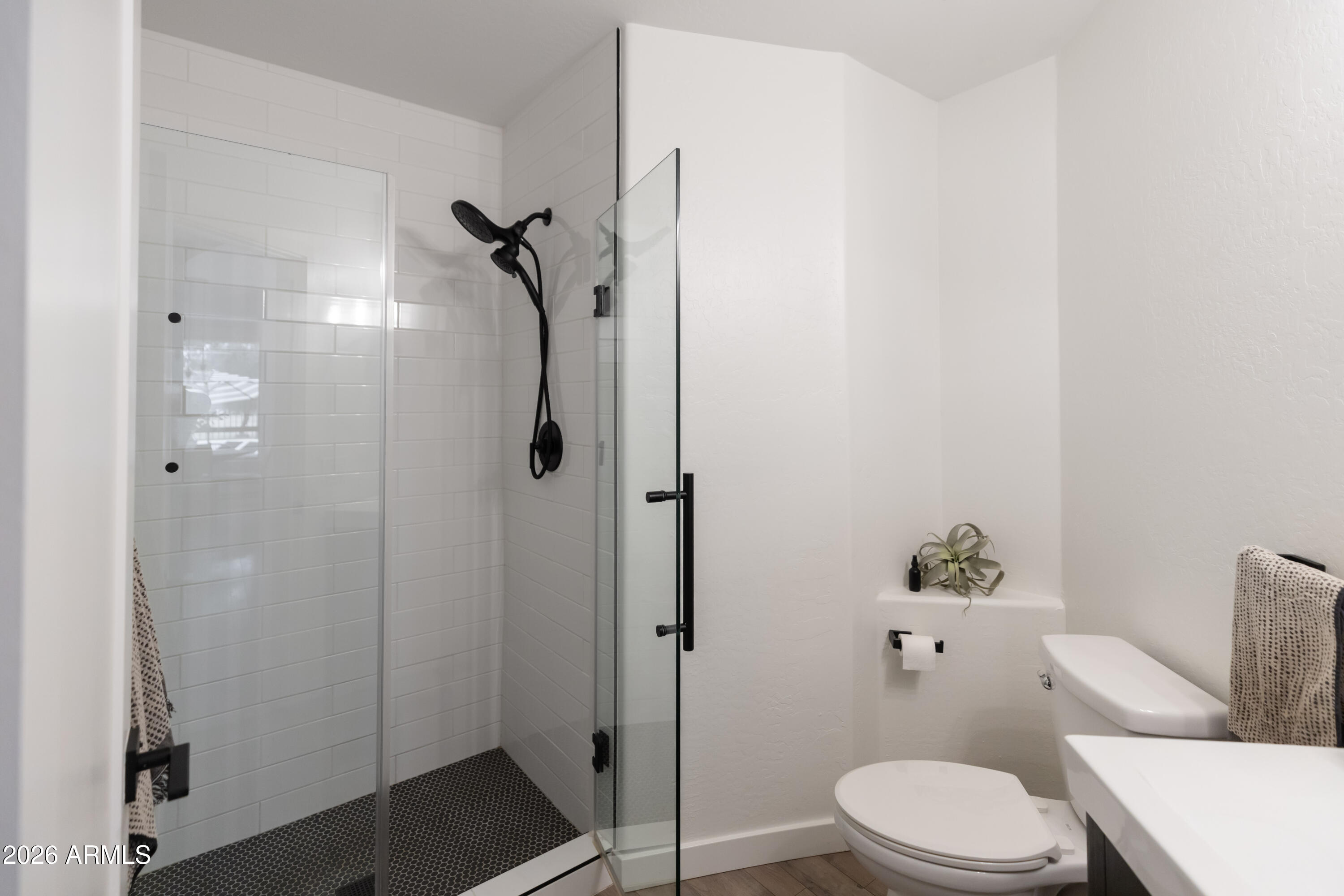 6735 E GELDING Drive