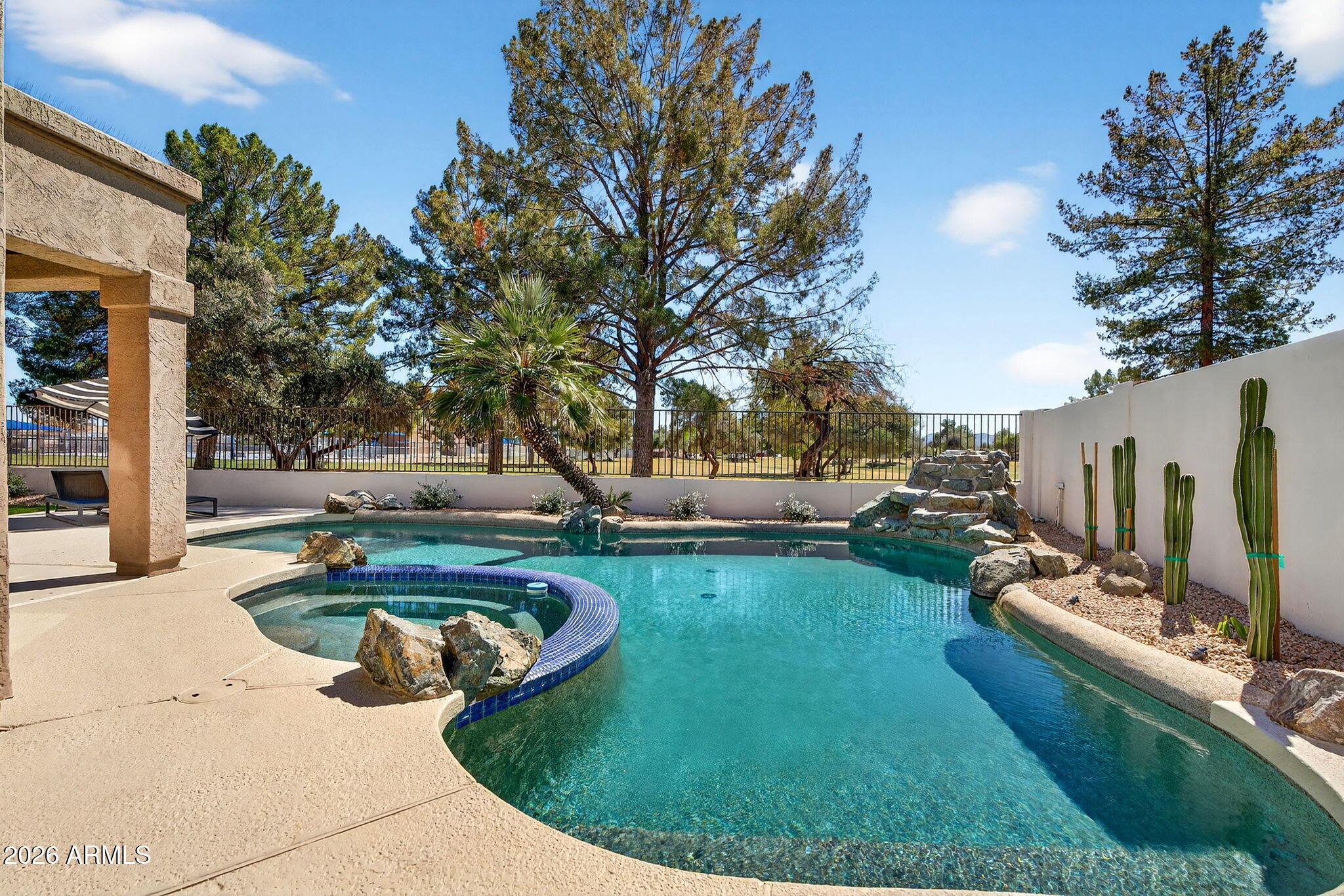 6735 E GELDING Drive