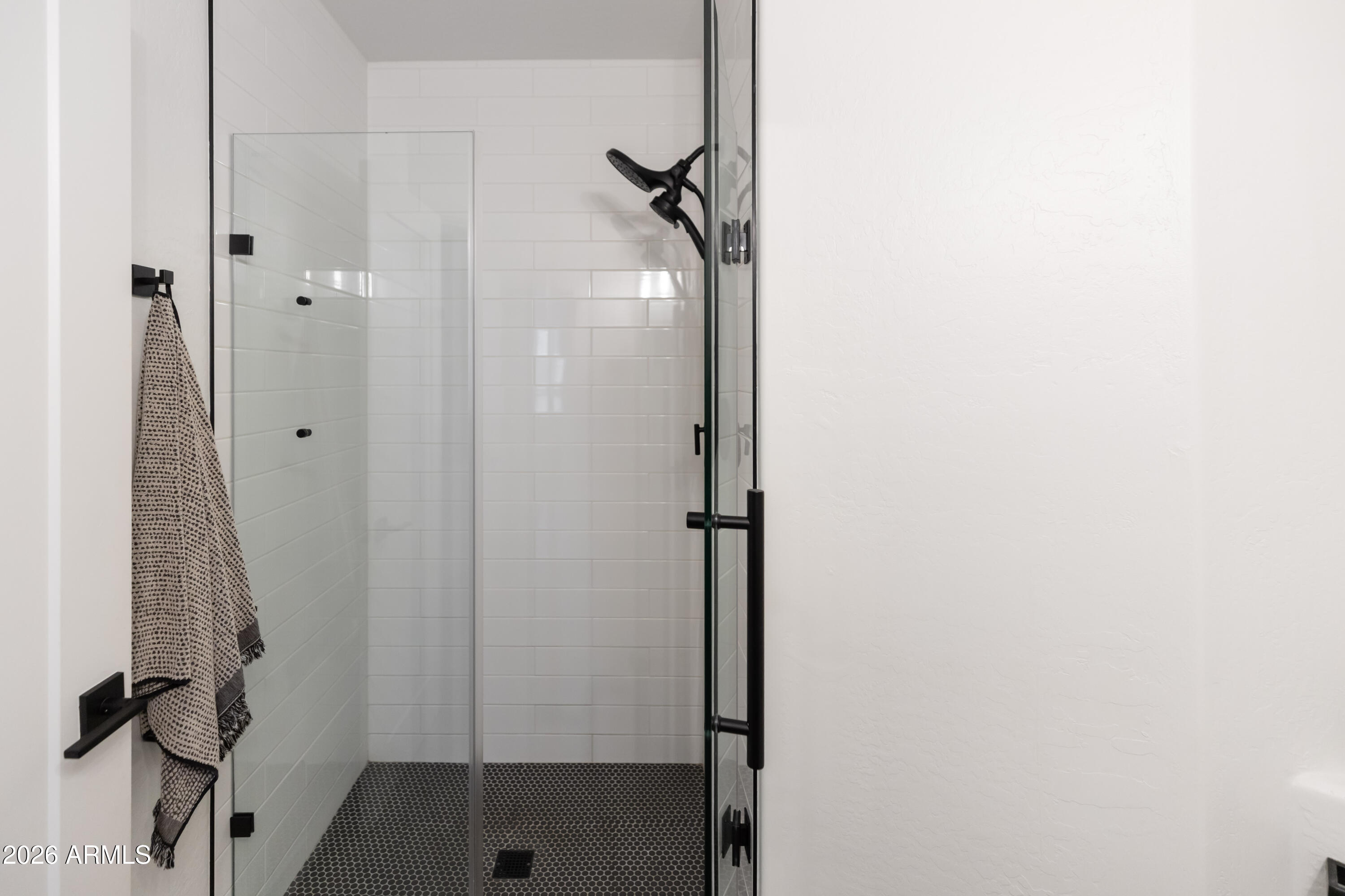 6735 E GELDING Drive