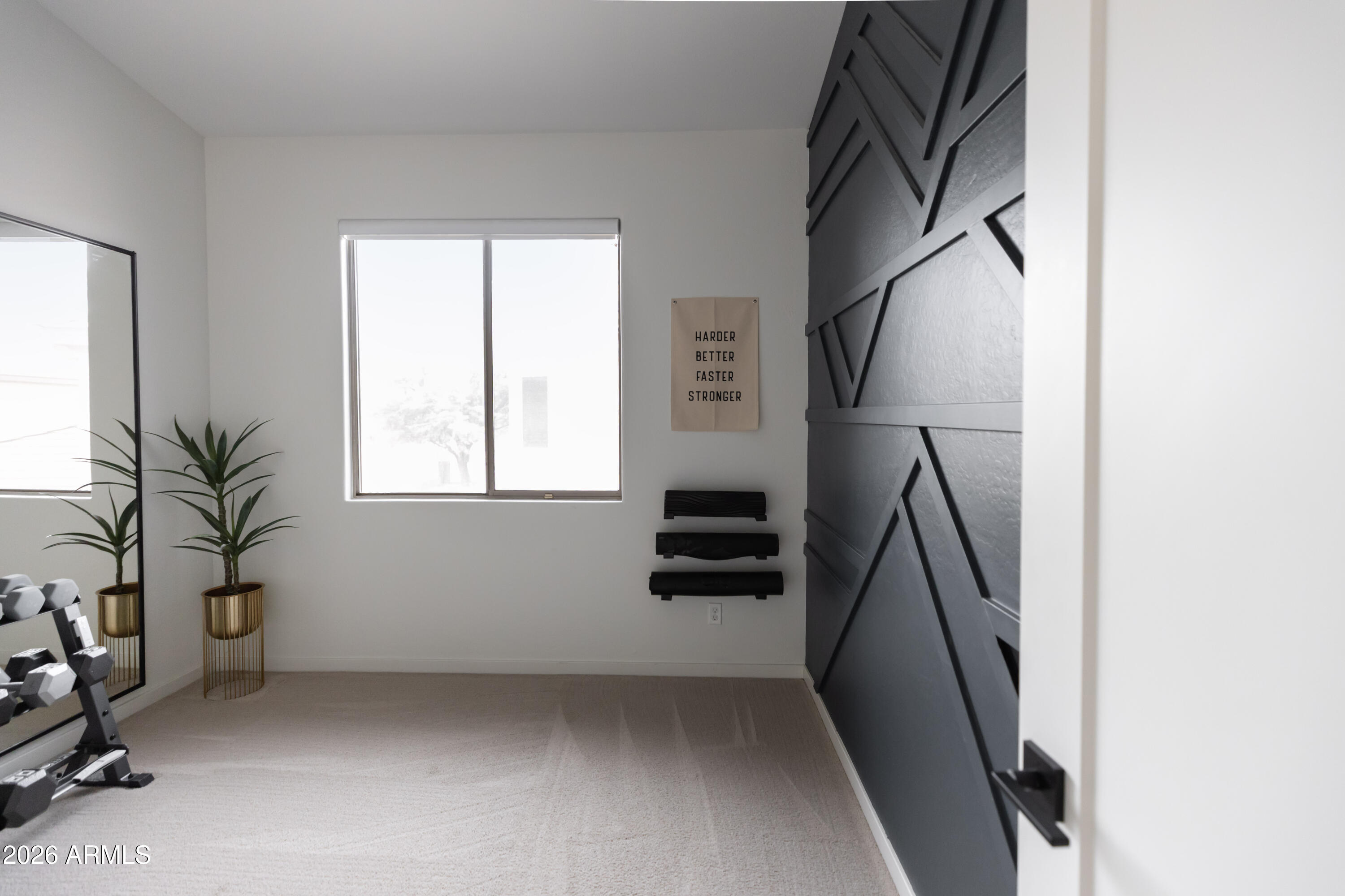 6735 E GELDING Drive