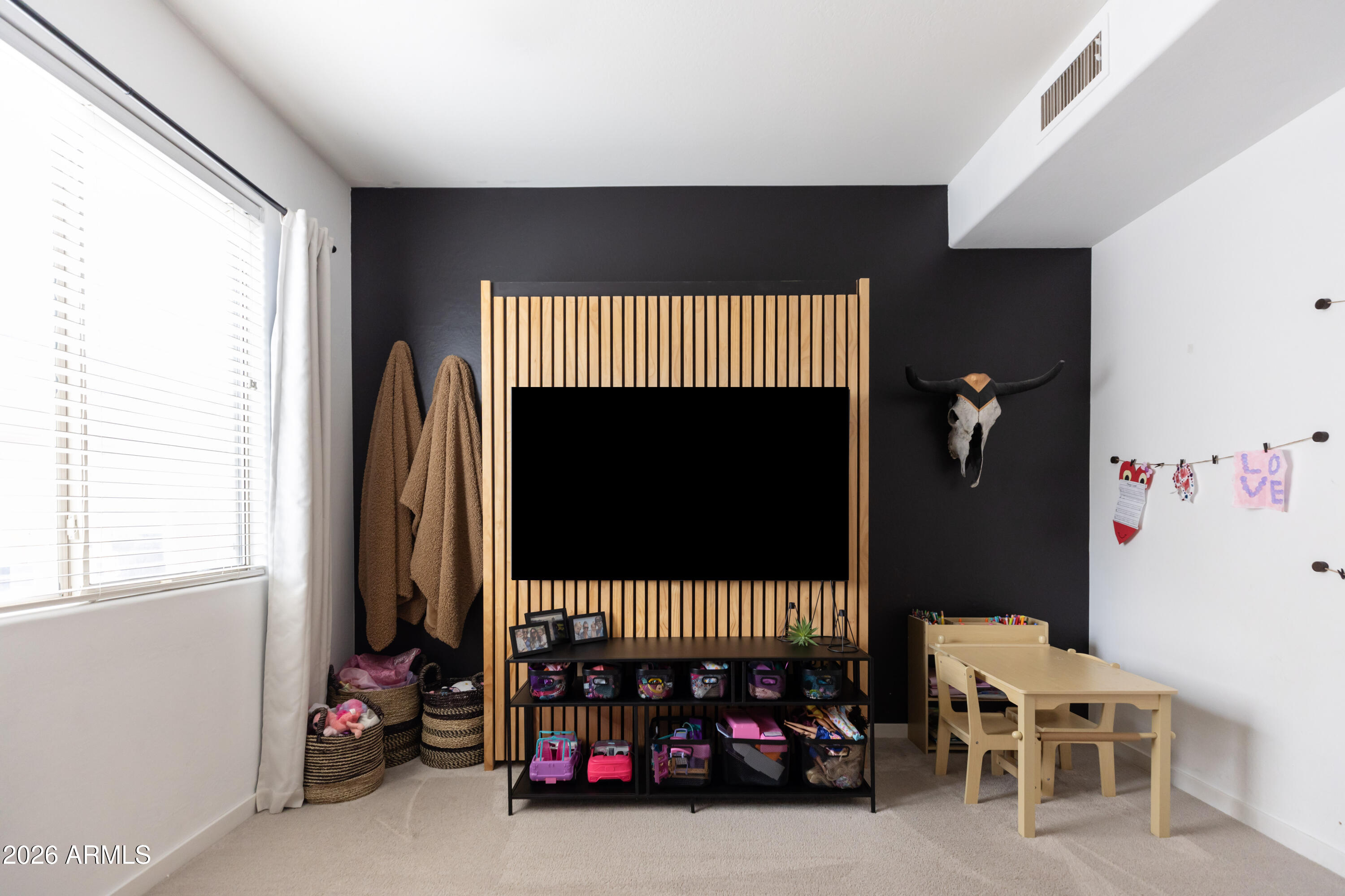 6735 E GELDING Drive