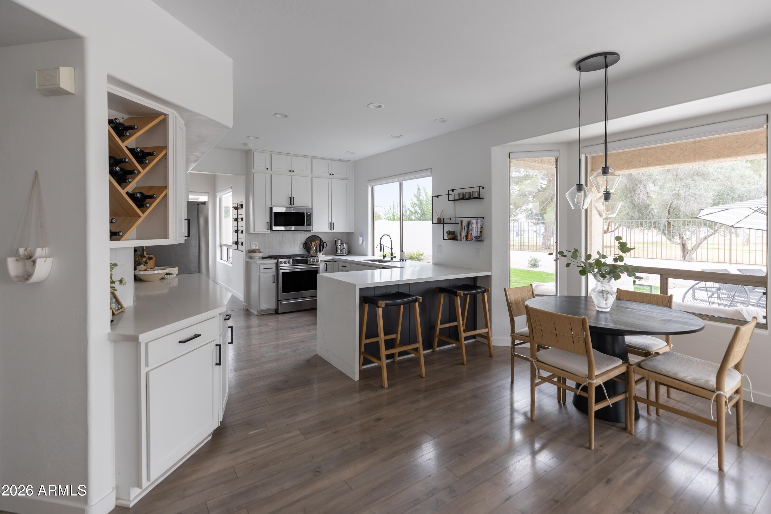 6735 E GELDING Drive