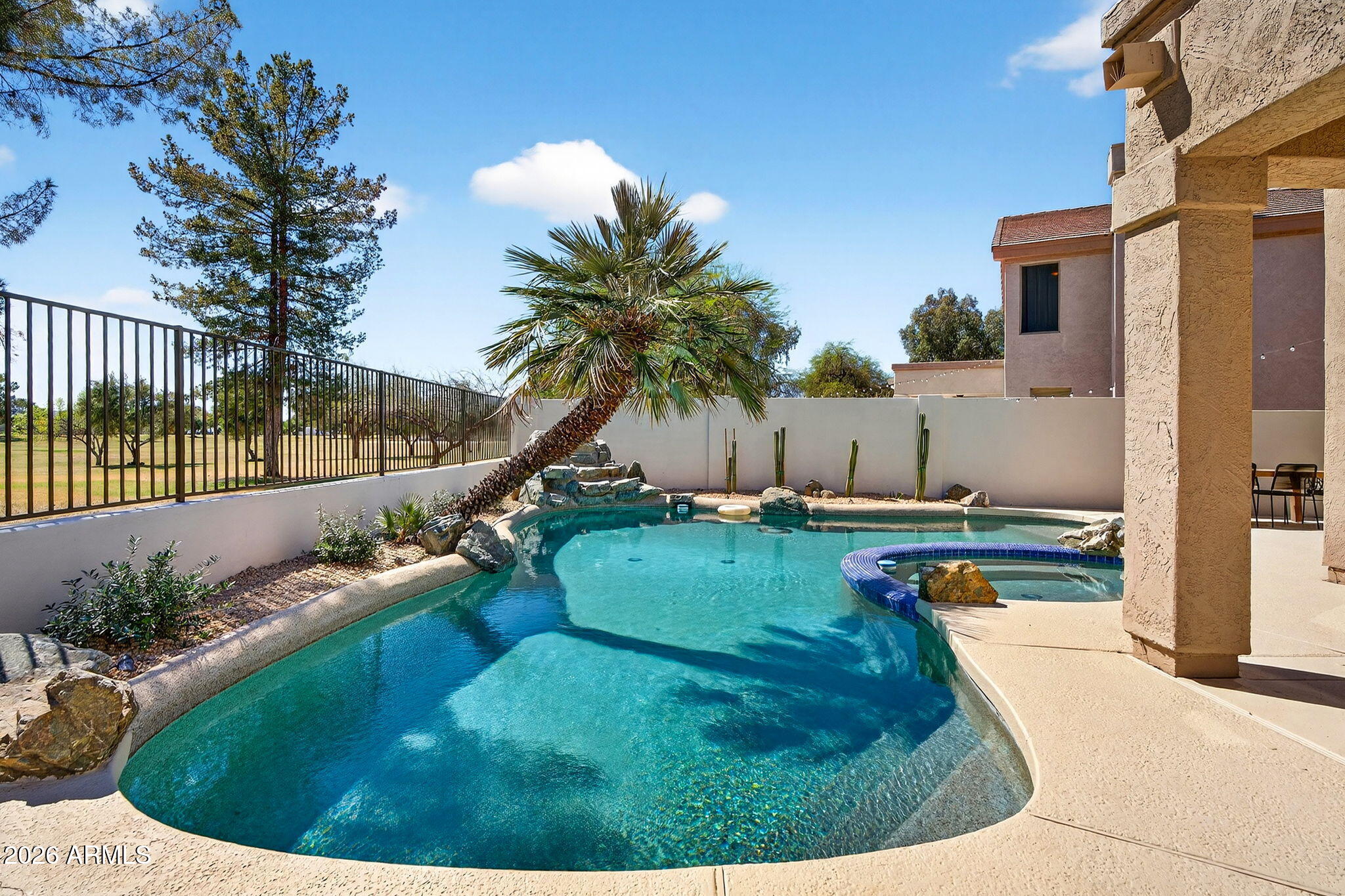 6735 E GELDING Drive