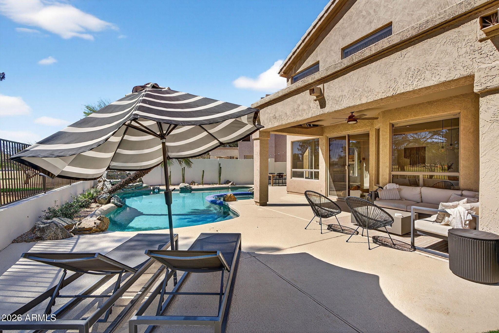 6735 E GELDING Drive