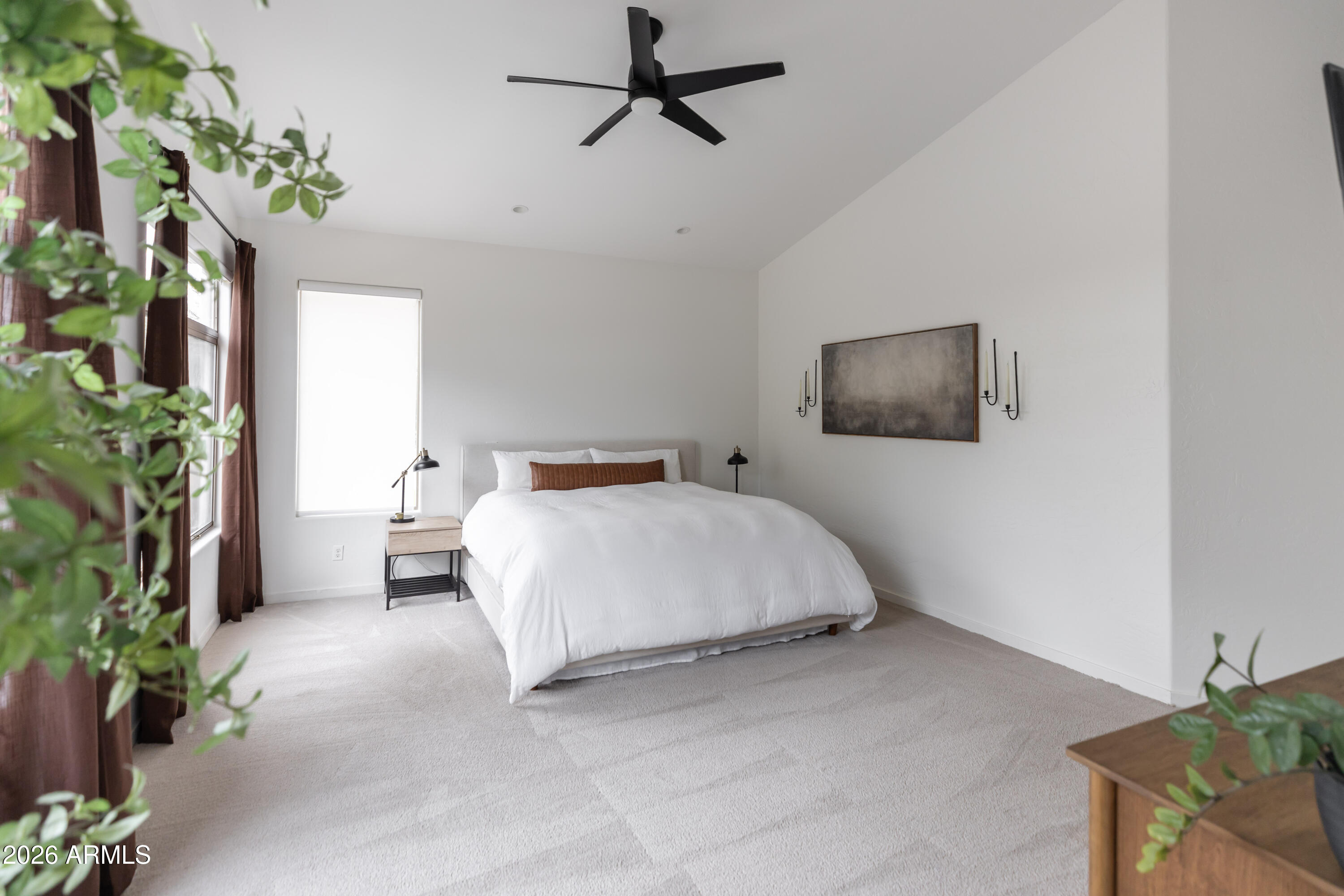 6735 E GELDING Drive