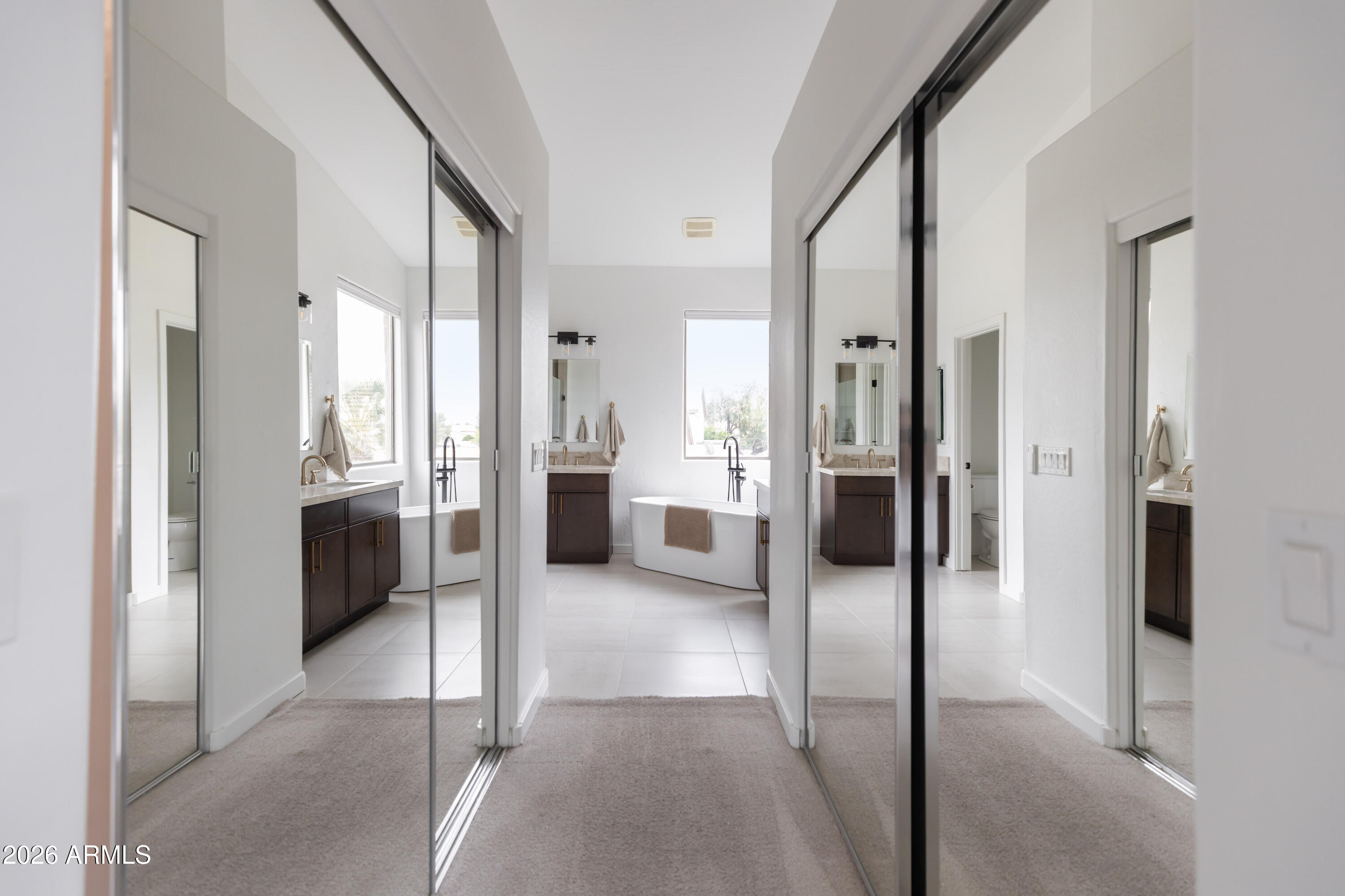 6735 E GELDING Drive