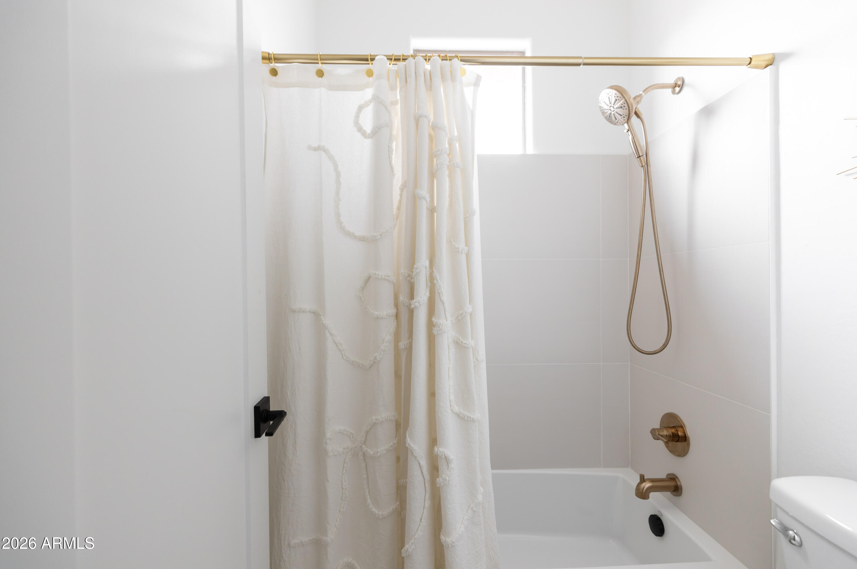 6735 E GELDING Drive