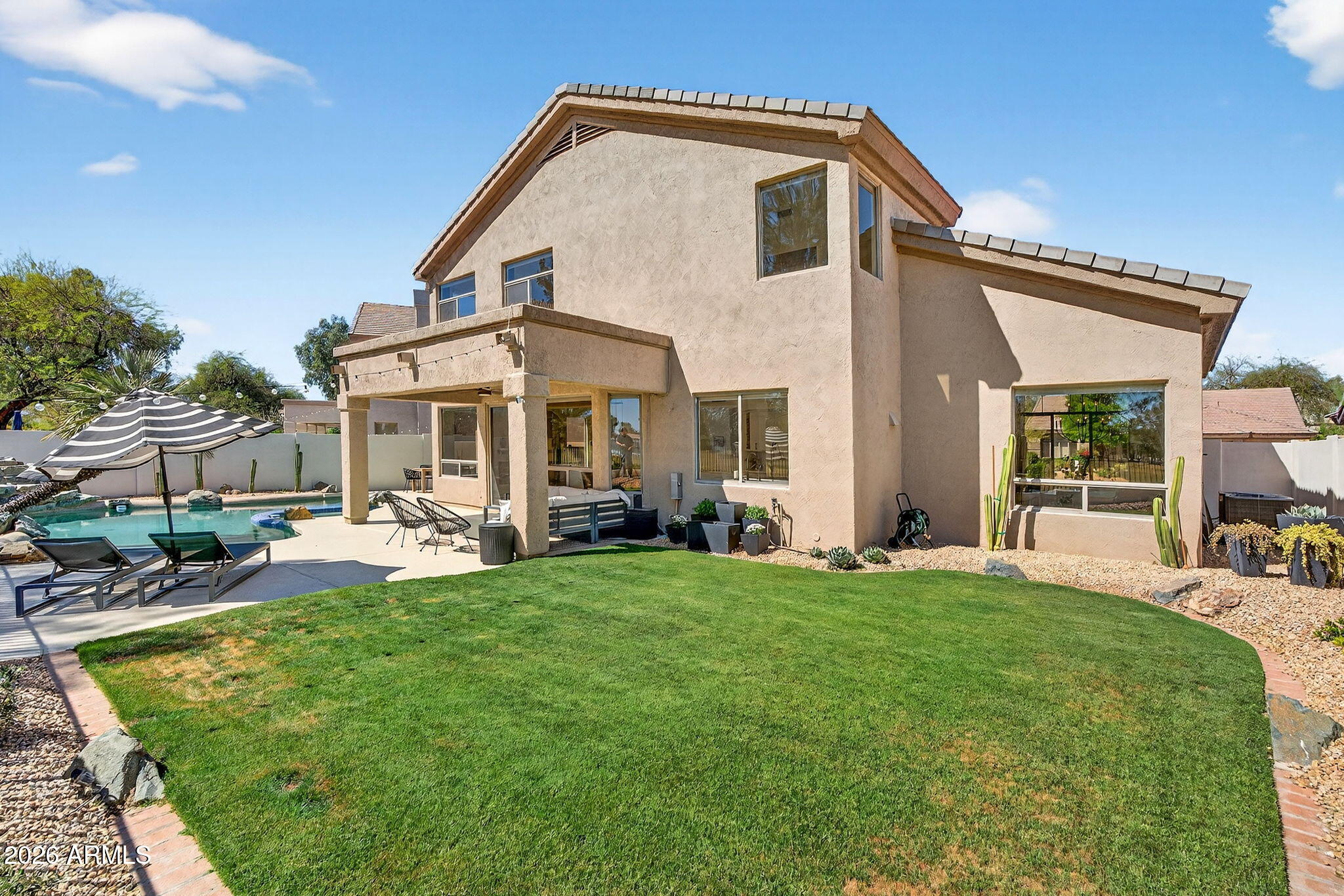 6735 E GELDING Drive