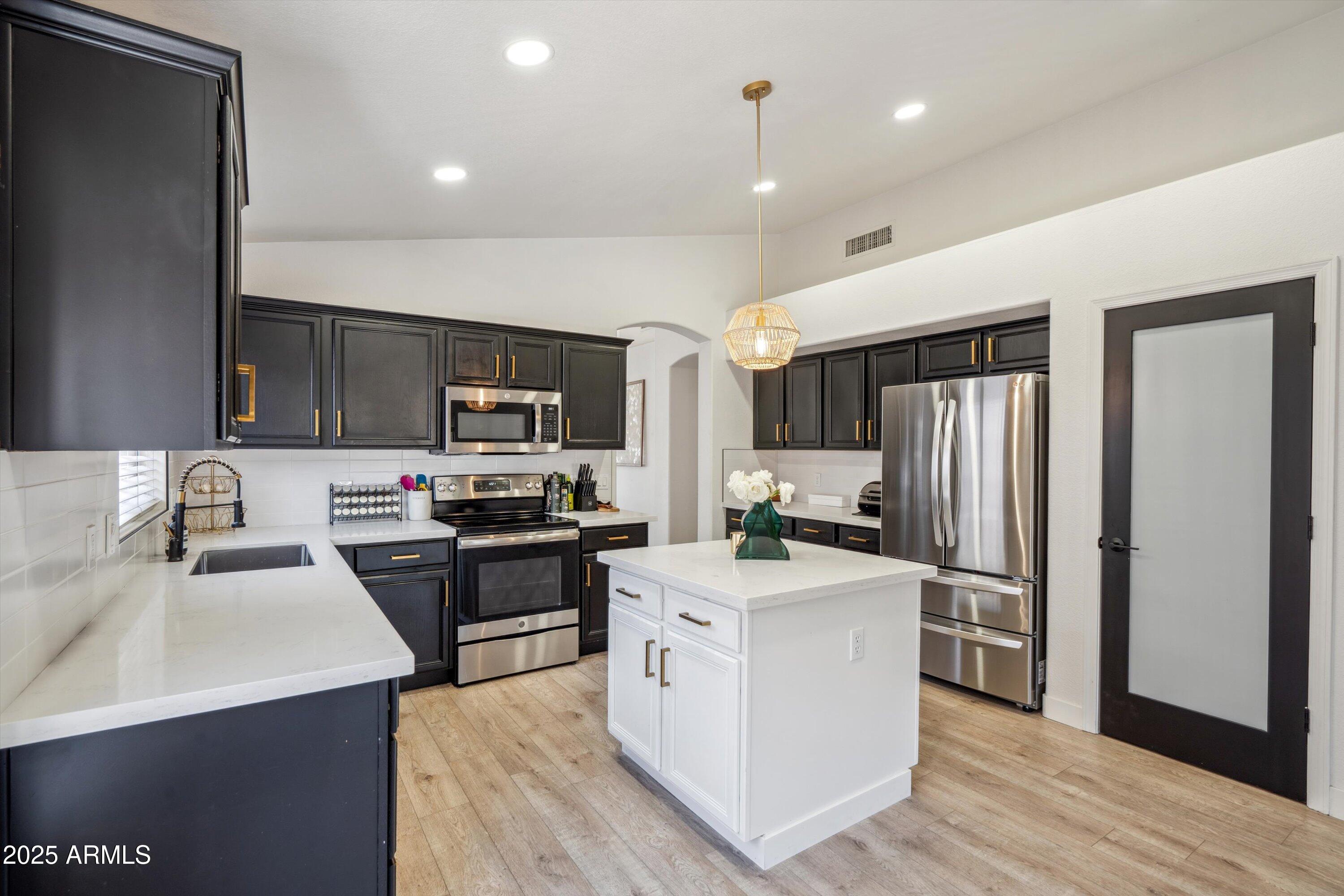 4440 E TETHER Trail