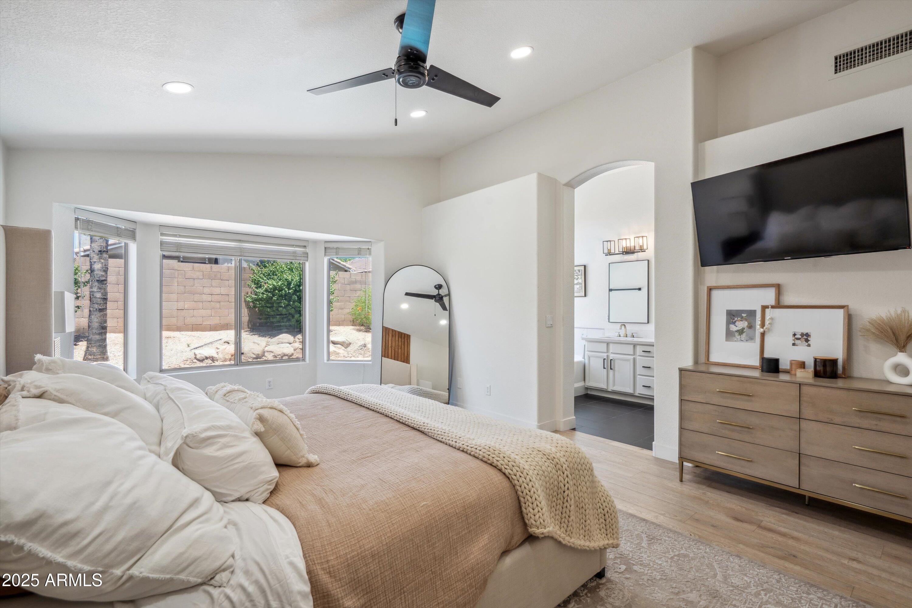 4440 E TETHER Trail
