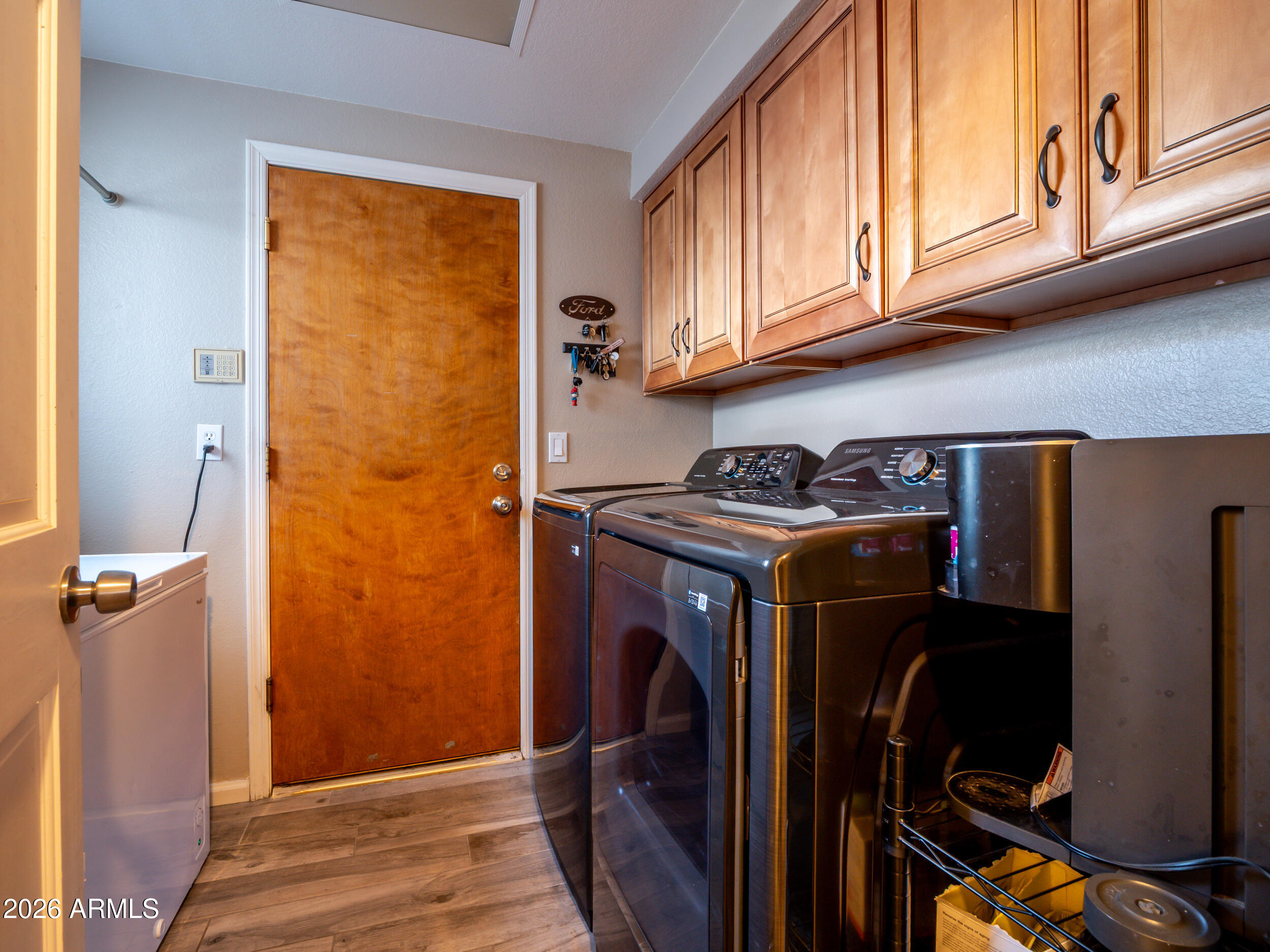 6133 E SADDLEBACK Street