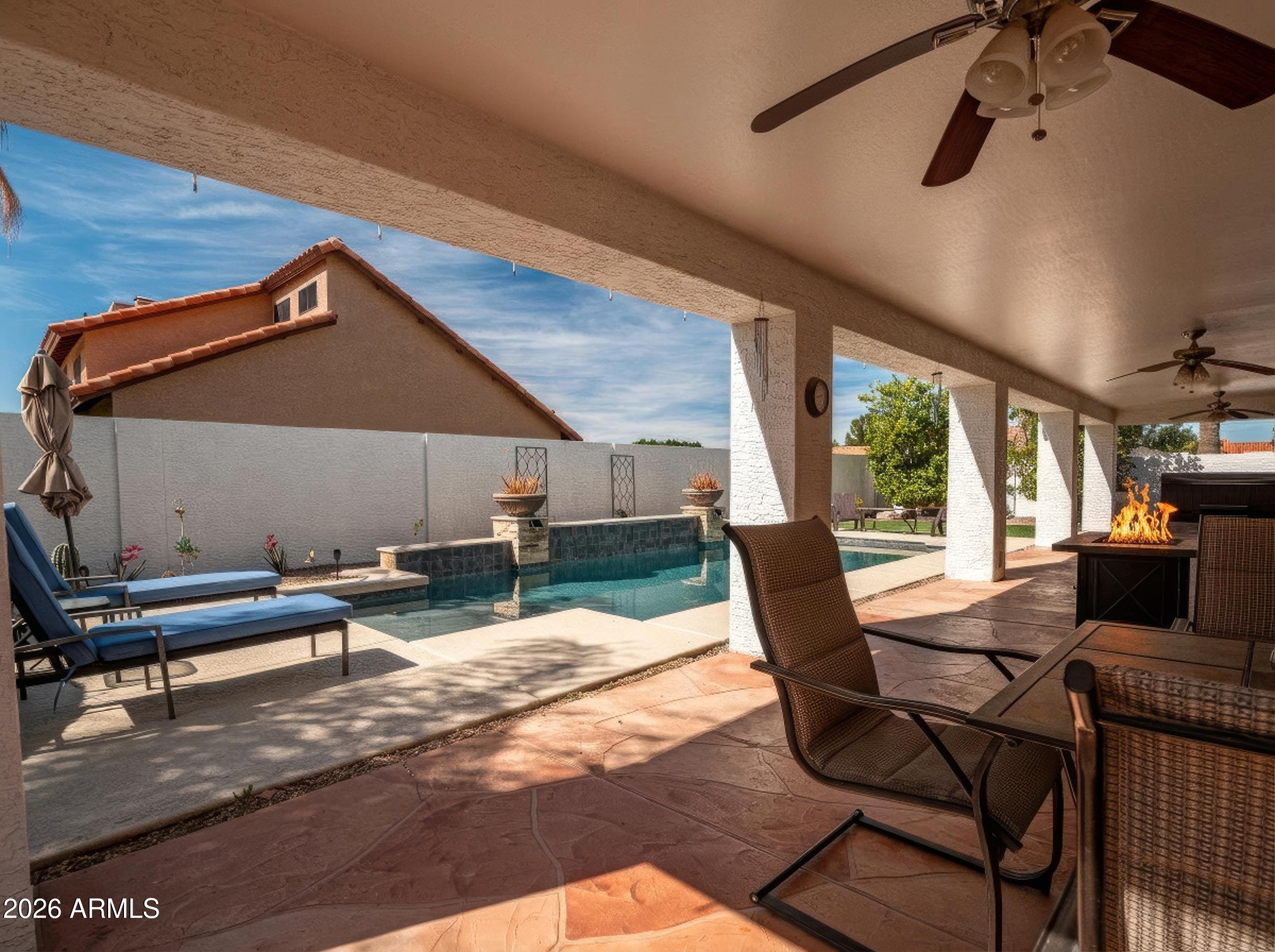 6133 E SADDLEBACK Street