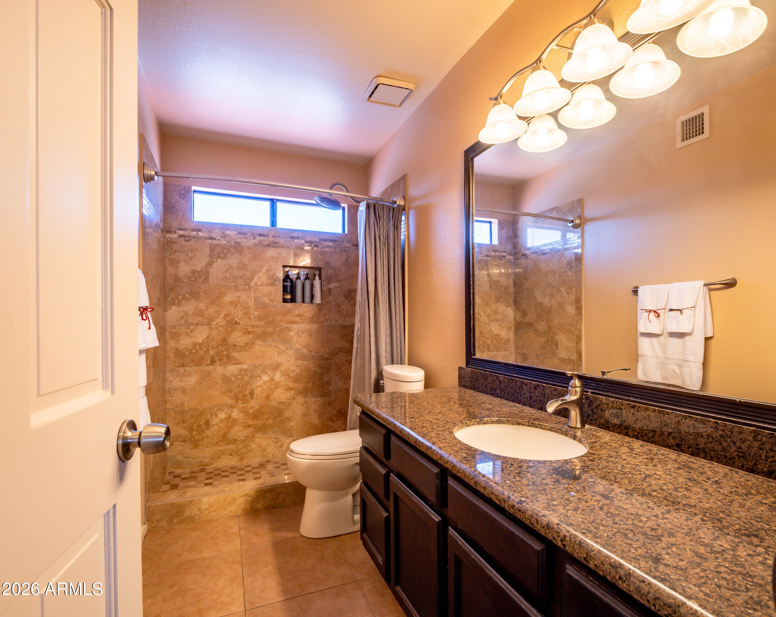 6133 E SADDLEBACK Street