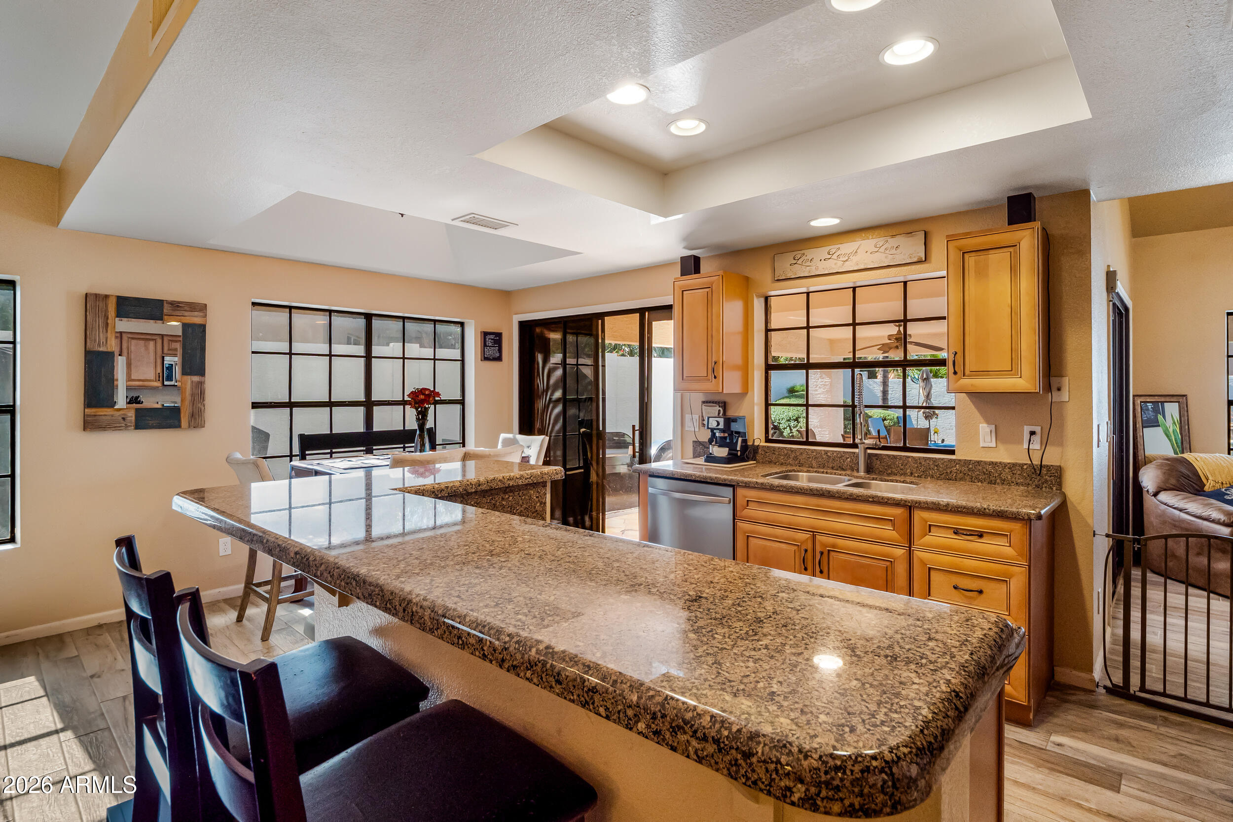 6133 E SADDLEBACK Street