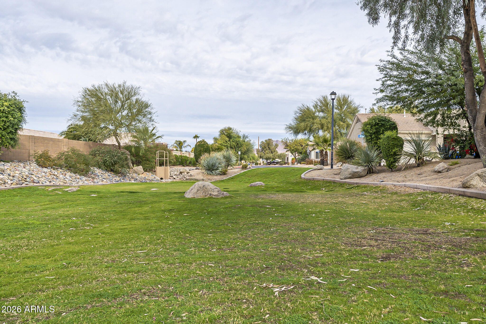6133 E SADDLEBACK Street