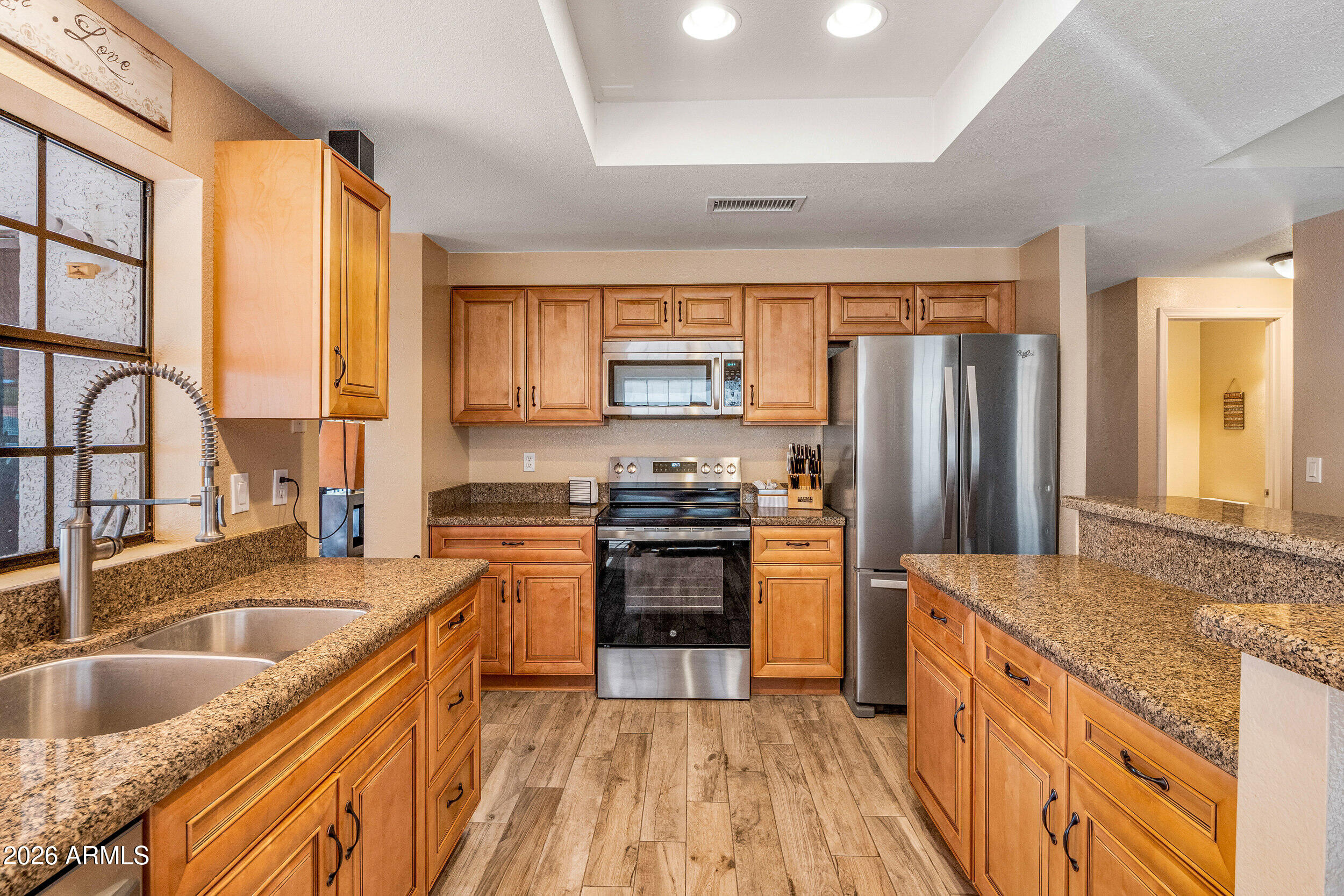 6133 E SADDLEBACK Street