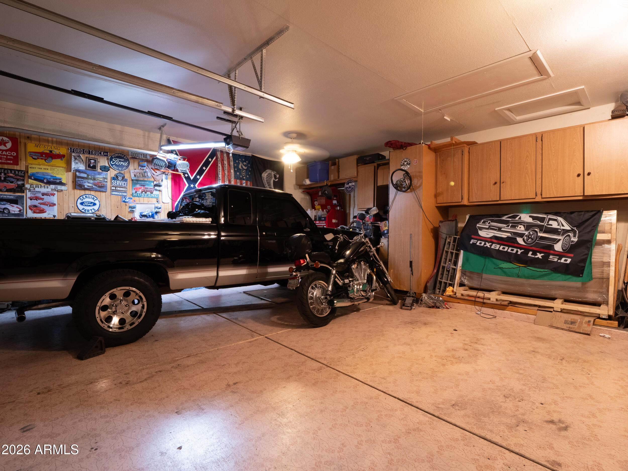 6133 E SADDLEBACK Street