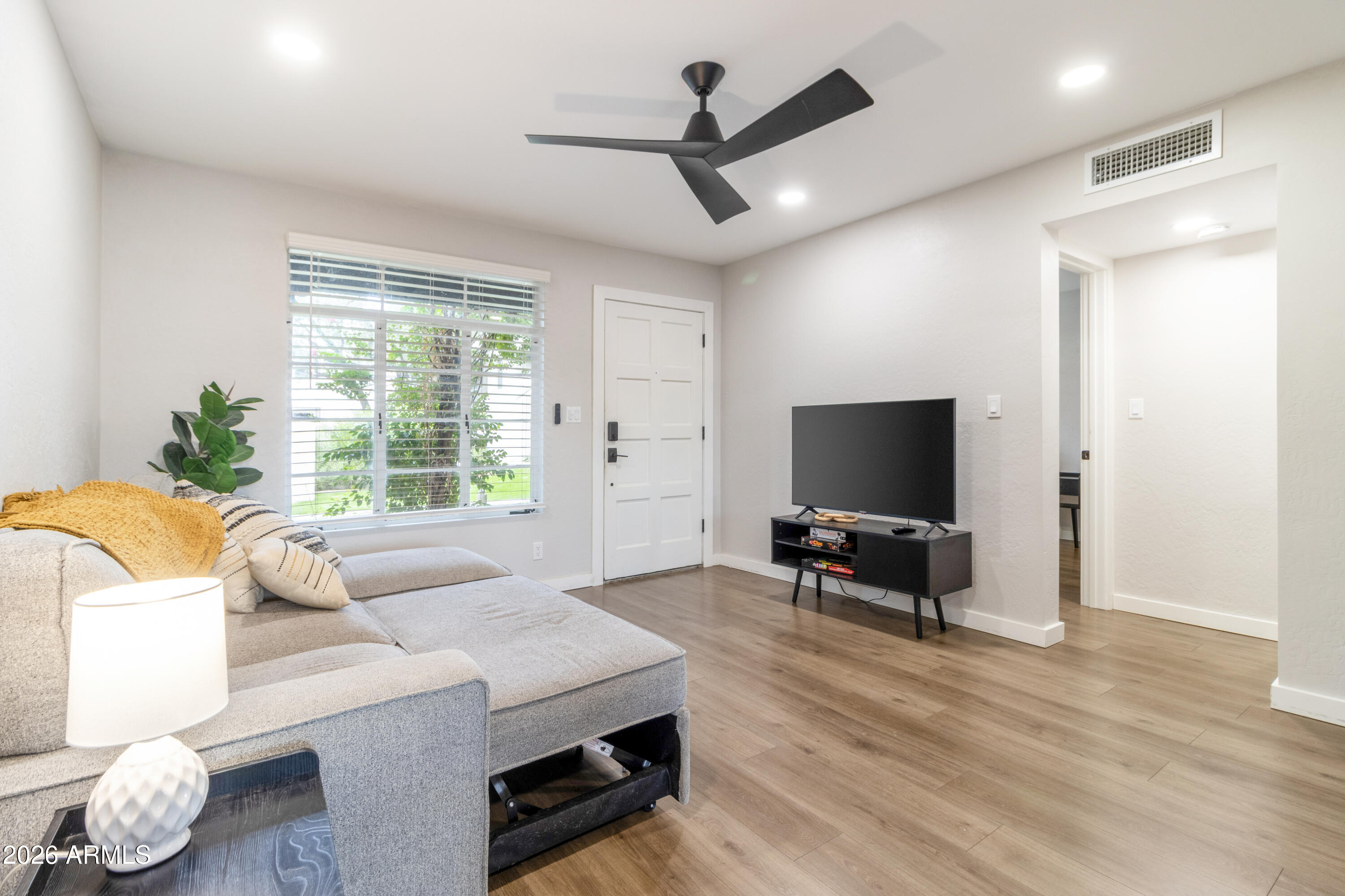 1449 E HIGHLAND Avenue 25