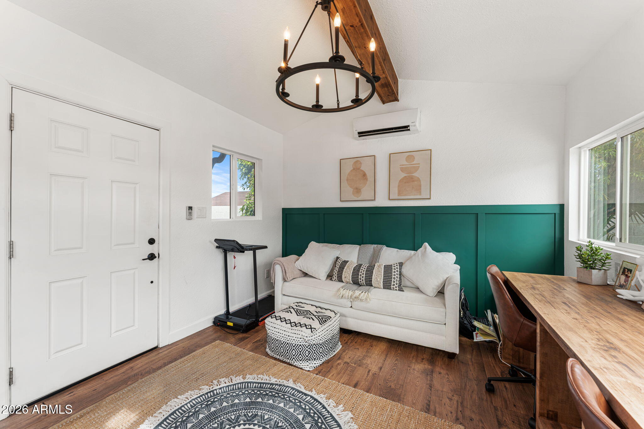 2021 S SAGUARO Circle