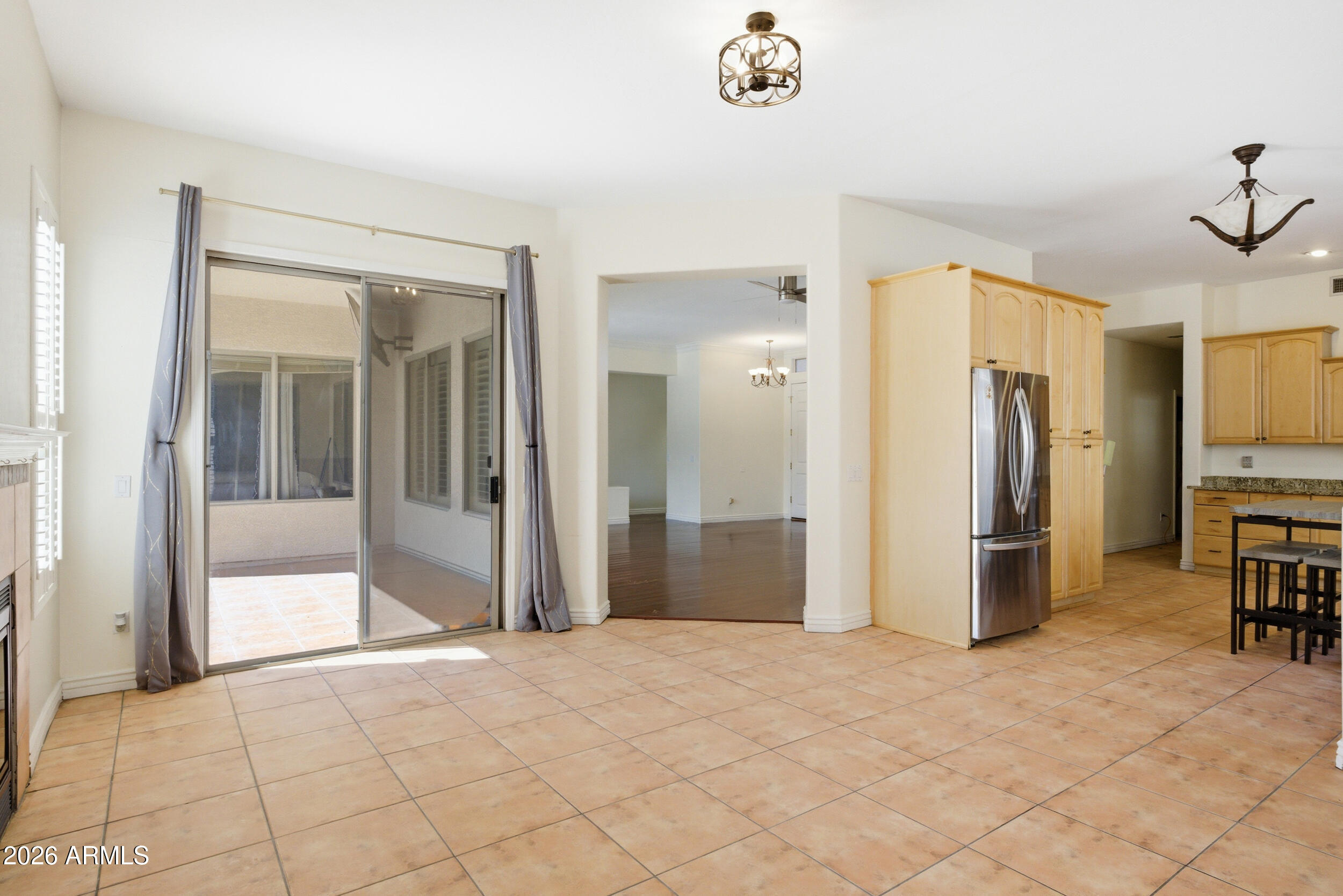 1645 E ORANGEWOOD Street