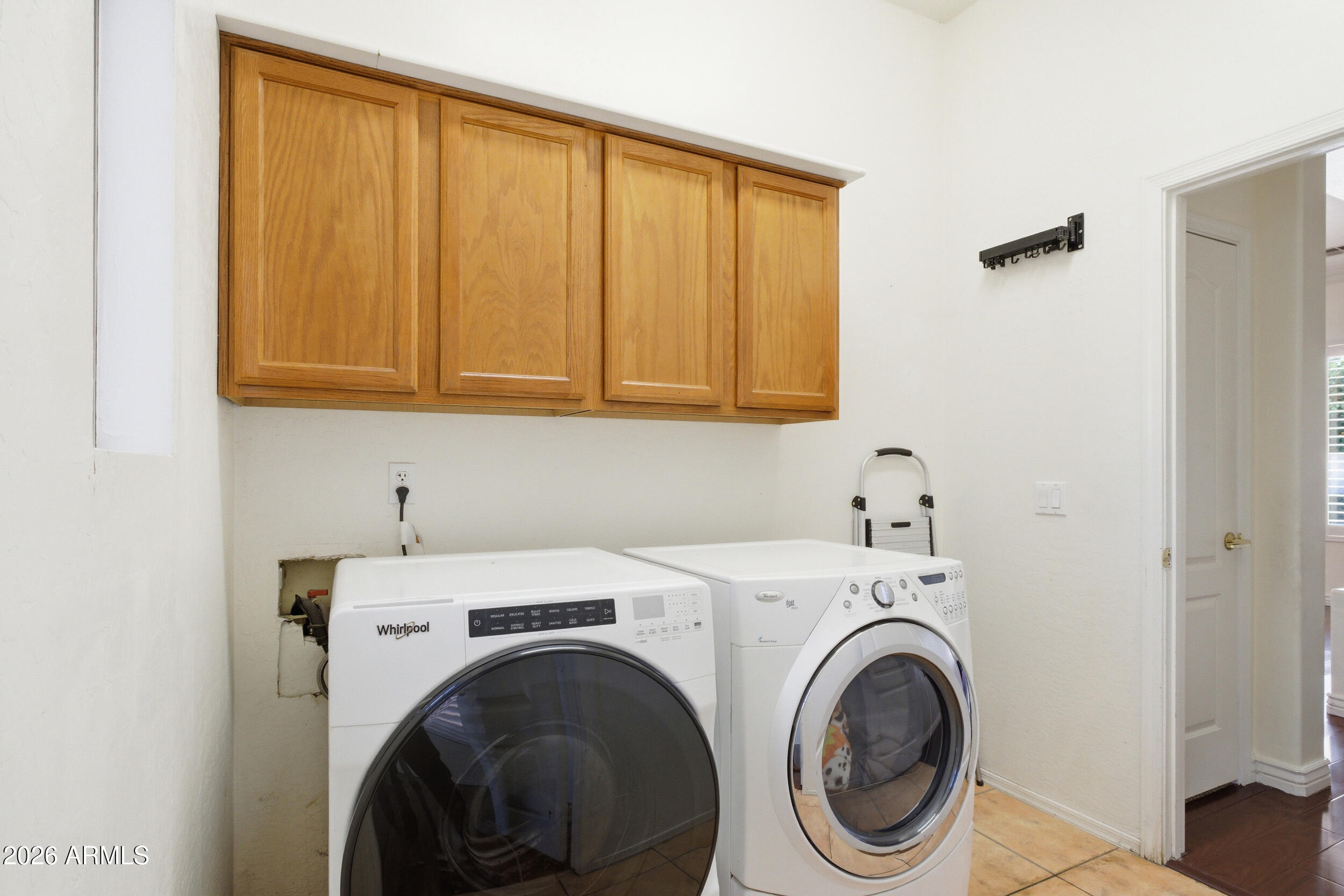 1645 E ORANGEWOOD Street